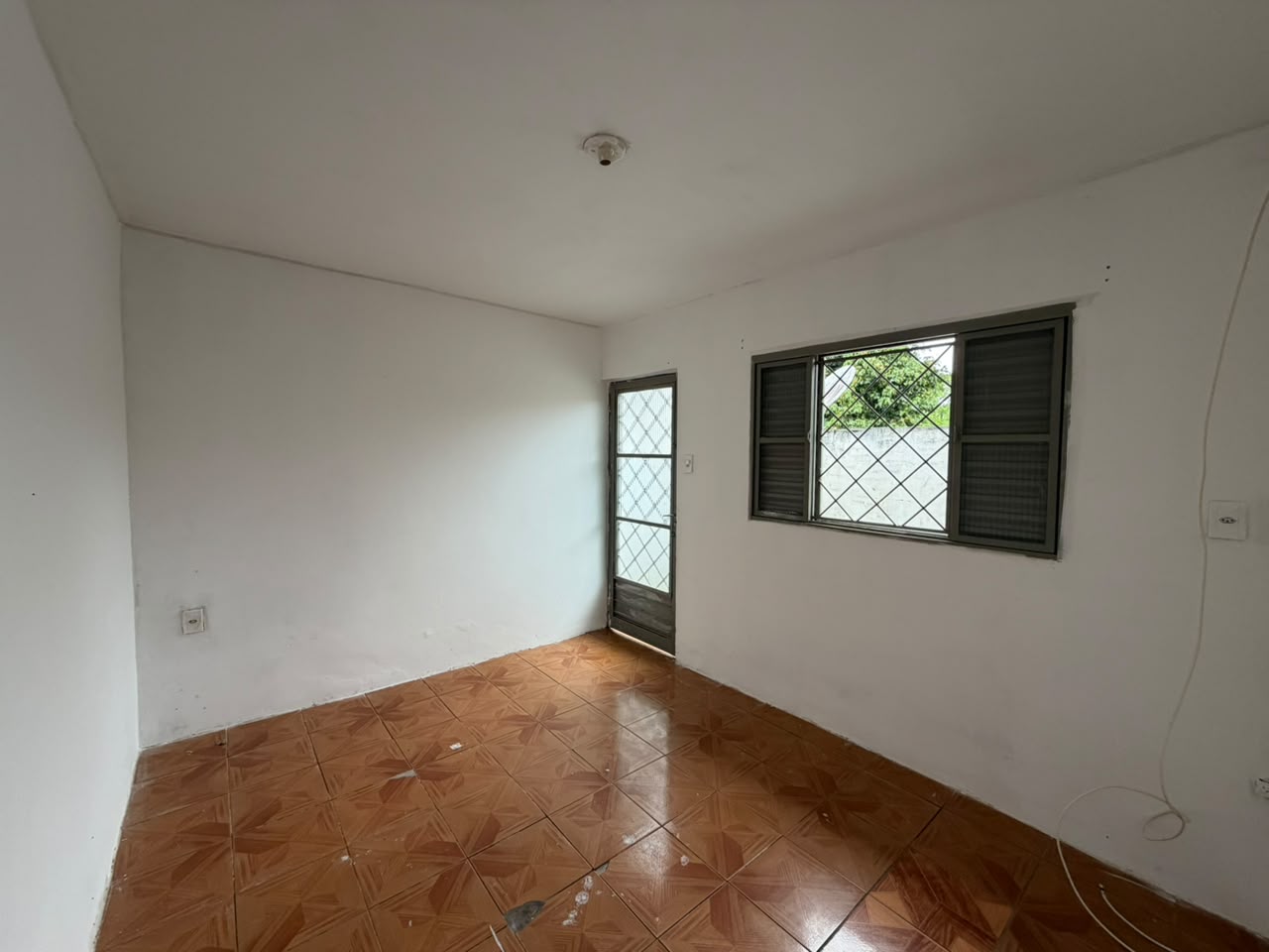 Casa com 1 Quarto, 36 m² - Conj. Inocente Vila Nova Júnior, Maringá/PR
