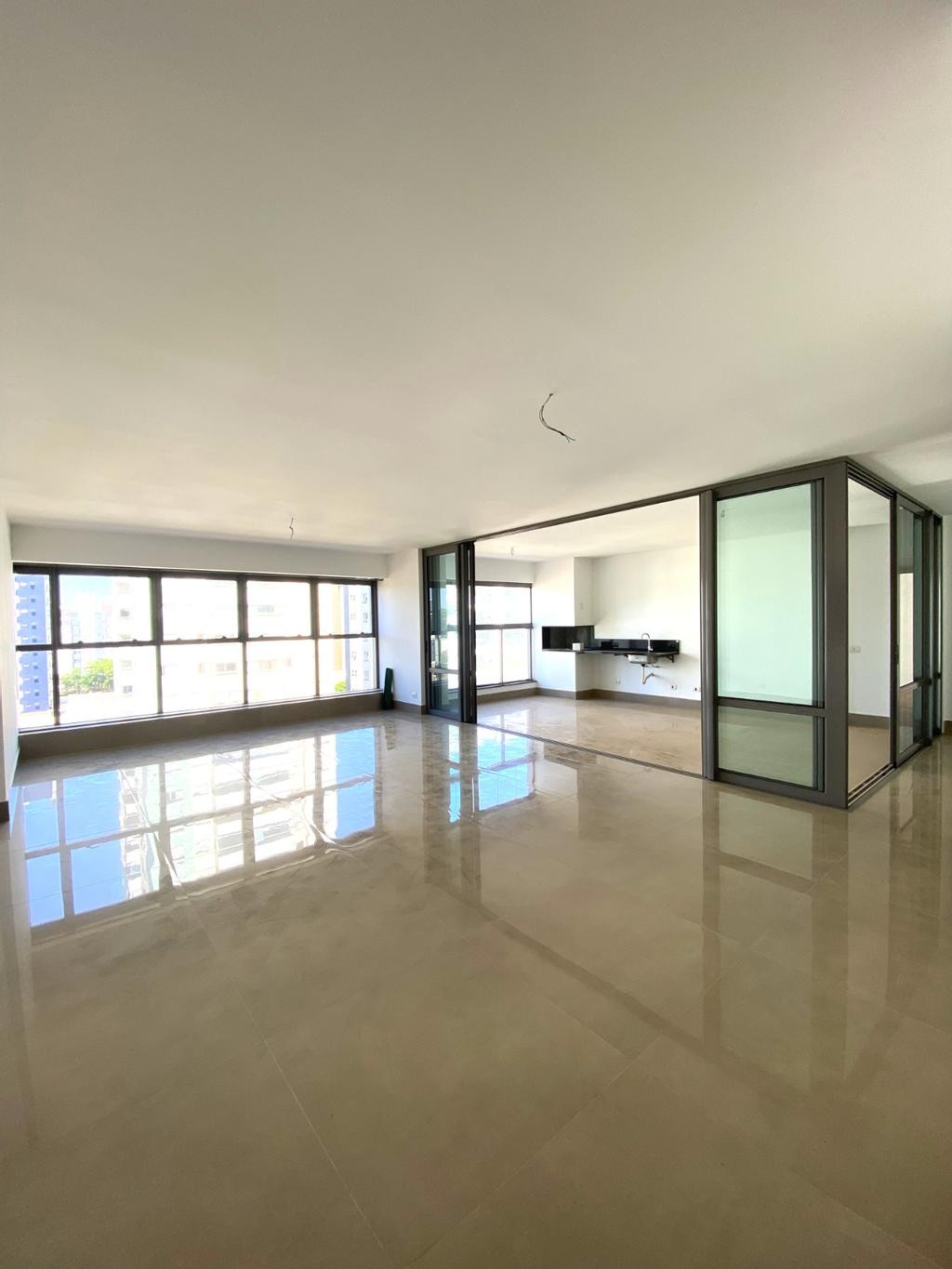 APARTAMENTO DE ALTO PADRÃO 3 SUÍTES AV. ITORORÓ R$-2.250.000,00