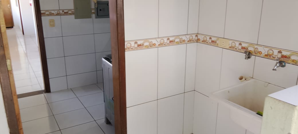 Apartamento  com 1 quarto e sacada em Maringá