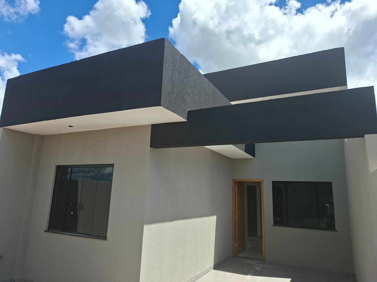 Casa à Venda  com 1 Suíte + 1 Quarto no  Jardim itália -  Marialva PR,