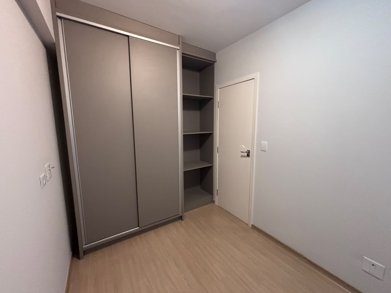Apartamento com 2 Quartos e 48m² na Zona 03 - Maringá/PR
