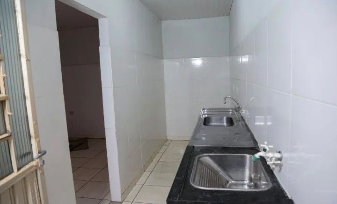 Edícula para Locação com 1 Quarto e Vaga de Garagem