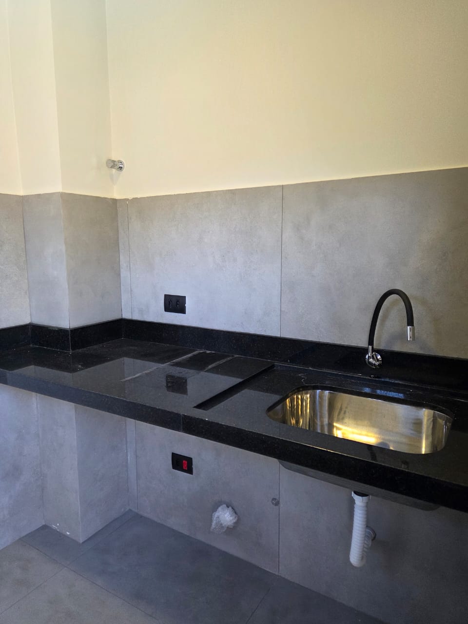 Excelente casa para locação/ venda  com 3 Suítes, 206 m² - Jardim Espanha, Maringá/PR