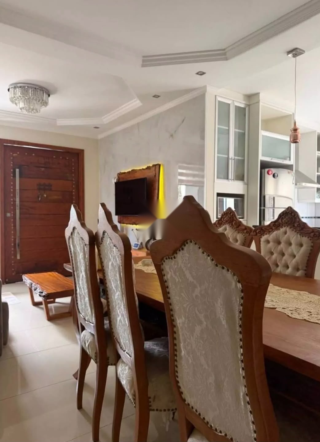 Sobrado com 4 Quartos e 150 m² no Jardim Novo Oásis - Maringá/PR