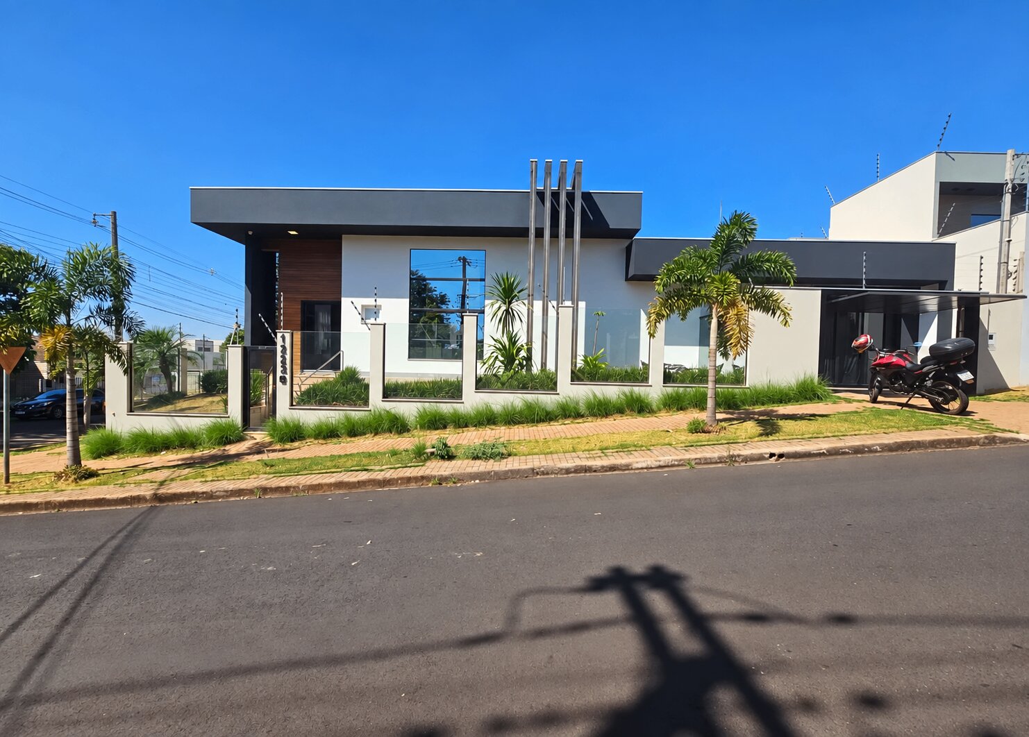 Casa com 3 Quartos, 276 m² à Venda no Jardim São Conrado - Maringá/PR