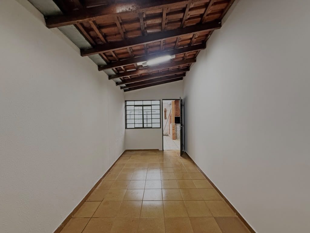 🏡 CASA PARA LOCAÇÃO | 1 SUÍTE + 2 QUARTOS, CHURRASQUEIRA E 3 VAGAS NA VILA ESPERANÇA ✨