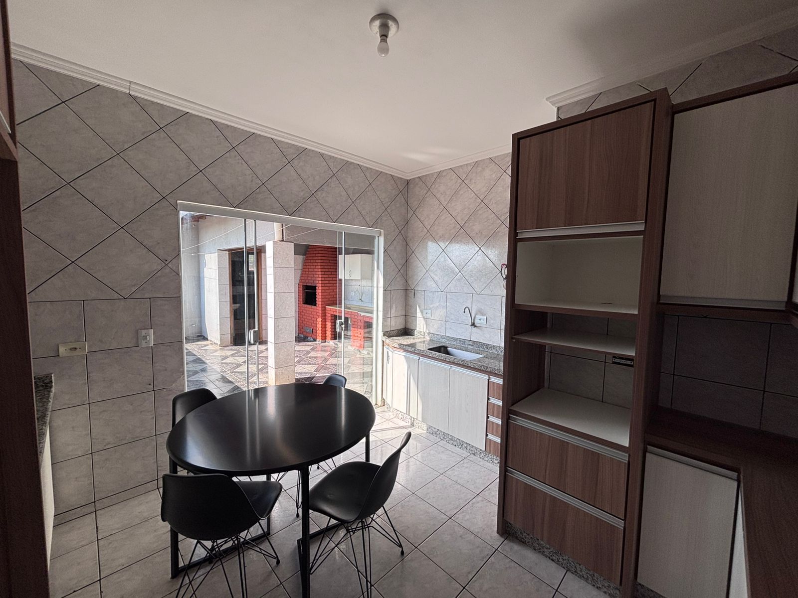 Apartamento com 3 Quartos, 130 m² no Parque Residencial Tuiuti - Maringá/PR
