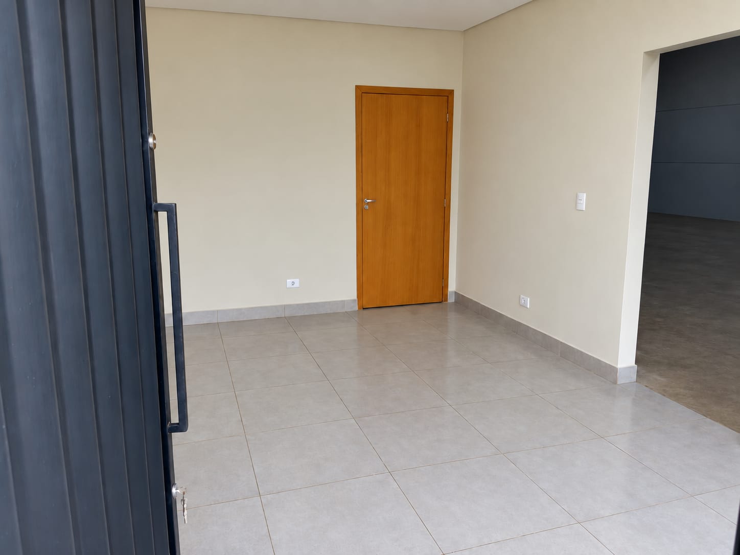 Galpão Comercial Amplo para Locação na Zona 06 – 470 m² Construídos e Excelente Estrutura