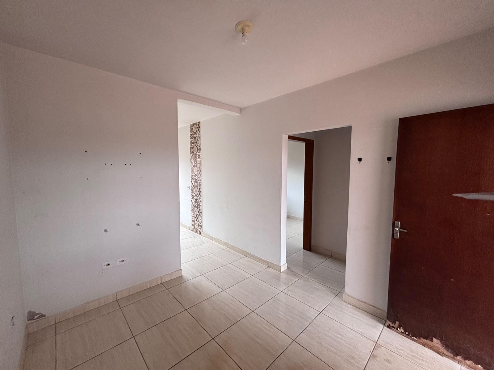 Casa com 2 Quartos e 2 Vagas, 80m² - Jardim Monterey, Sarandi/PR