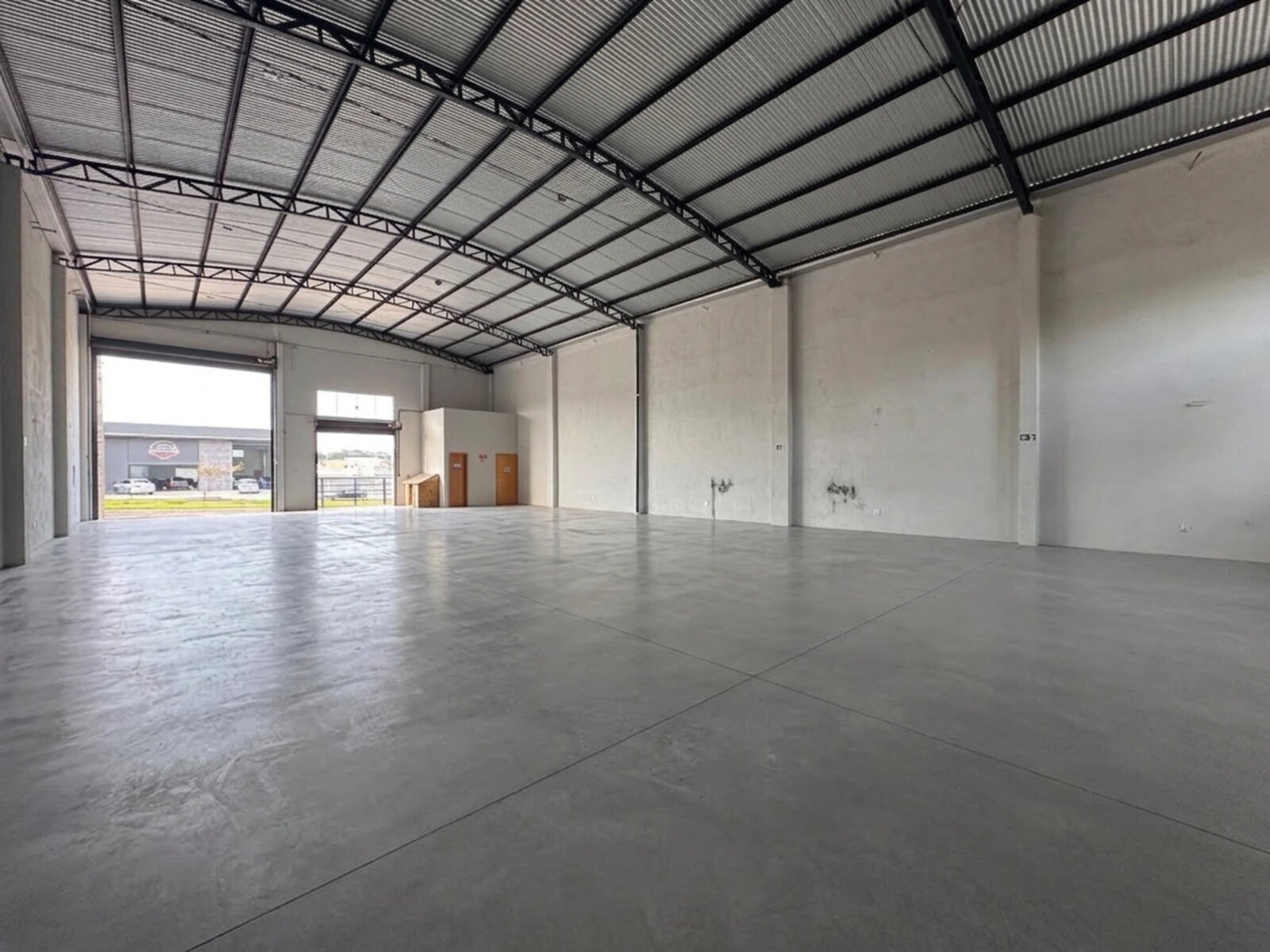 Seu negócio pode operar por duas ruas: salão de 342 m² no Bom Jardim por R$ 7.500/mês