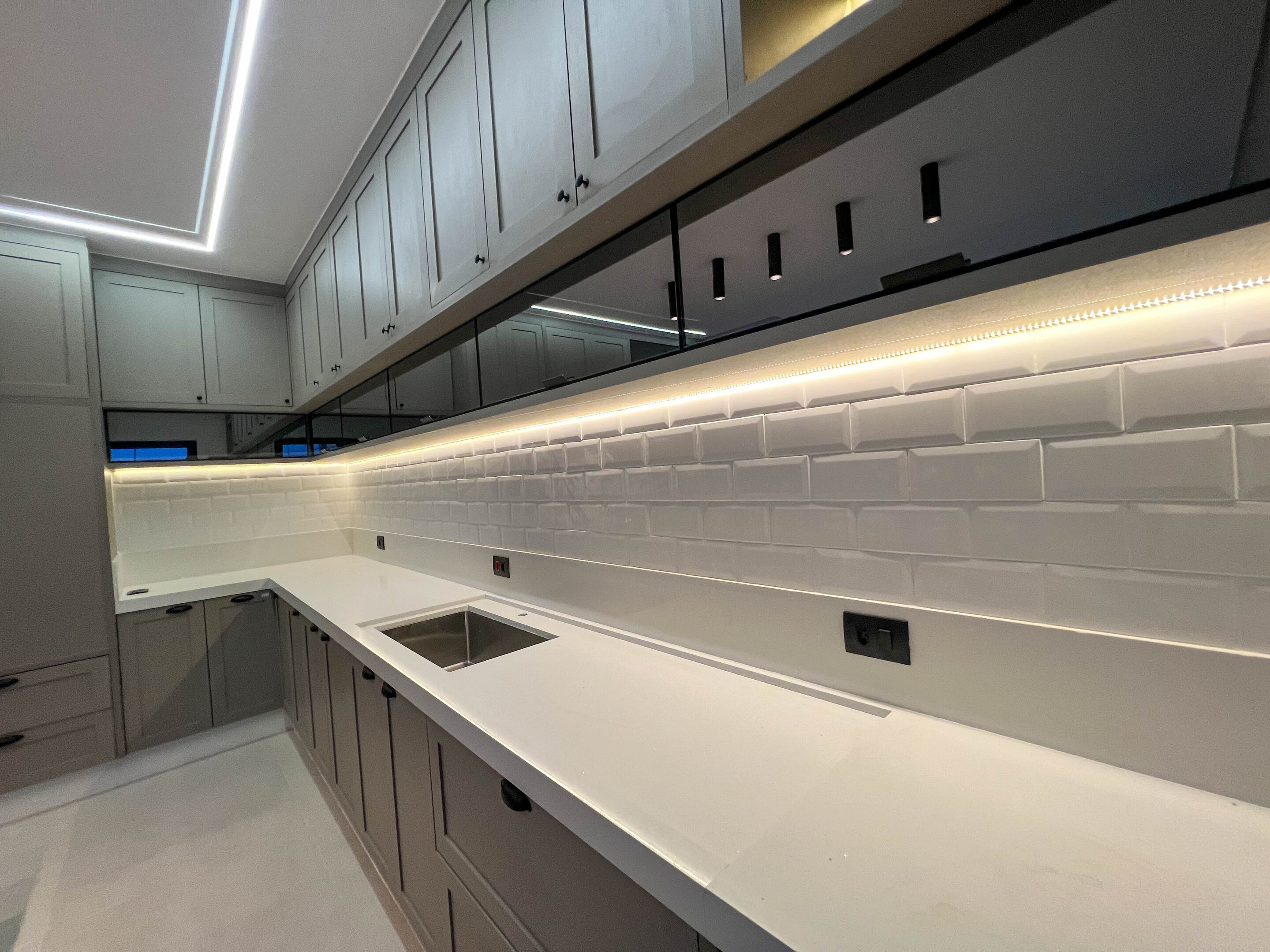 CASA DE ALTO PADRÃO 4 Quartos, 420 m² - JARDIM DAS NAÇÕES, Maringá/PR