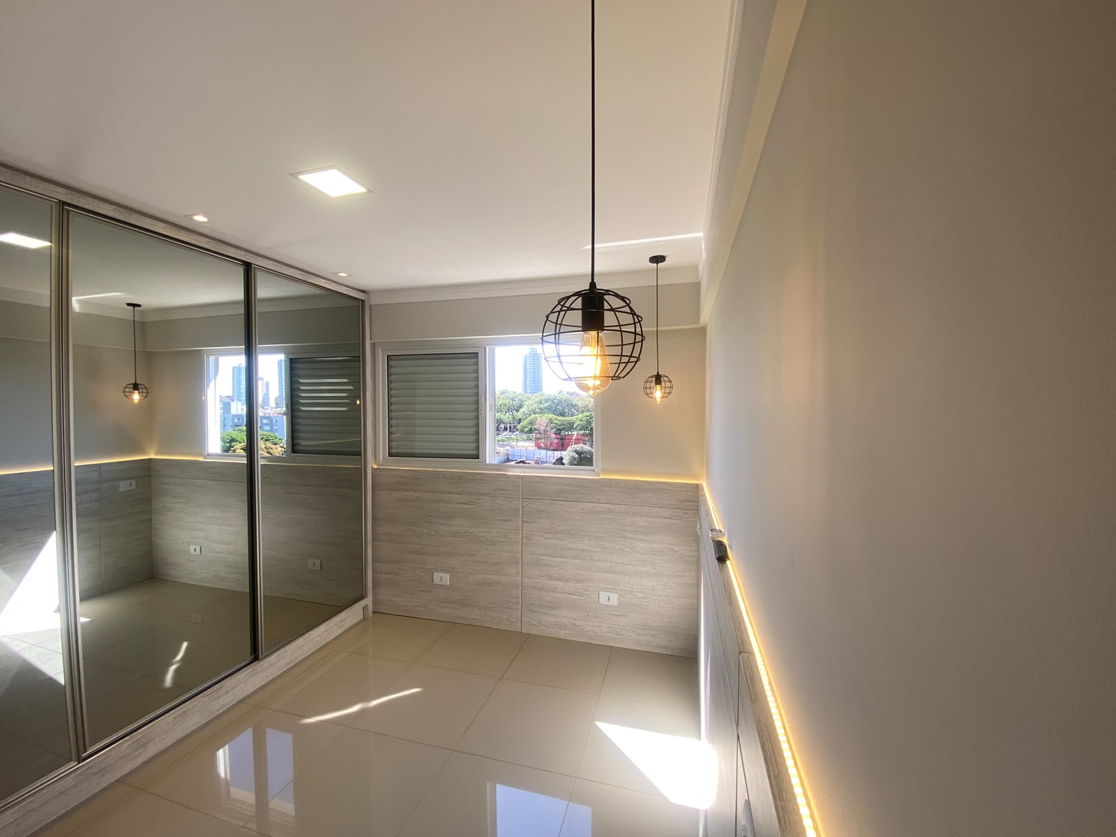 Apartamento para alugar, 80 m² por R$ 3.700,00/mês - Zona 08 - Maringá/PR