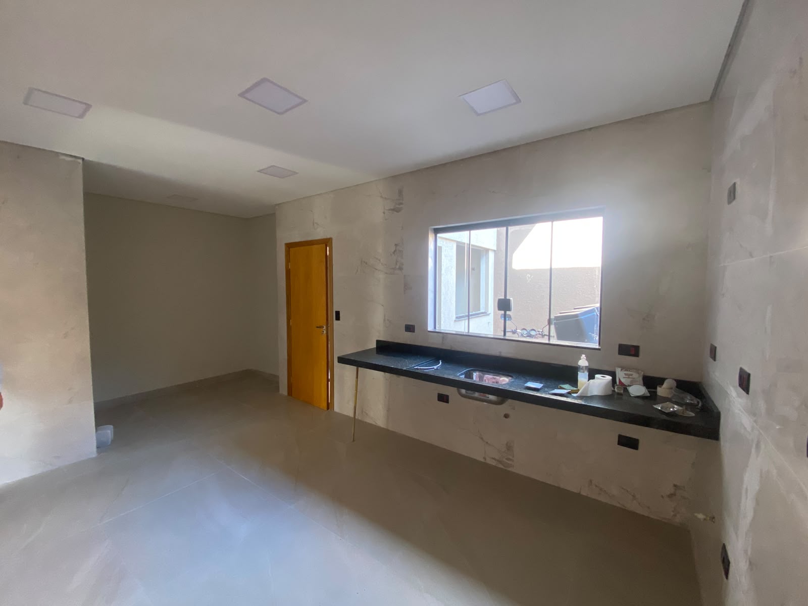 Sobrado com 4 Quartos e 130 m² no Jardim Montreal - Maringá/PR