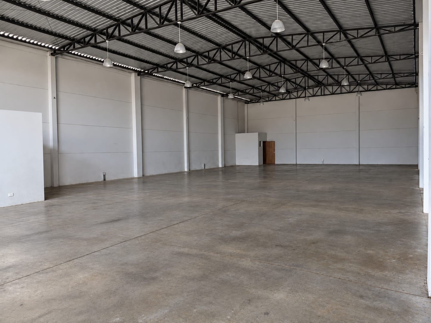 Galpão Comercial Amplo para Locação na Zona 06 – 470 m² Construídos e Excelente Estrutura