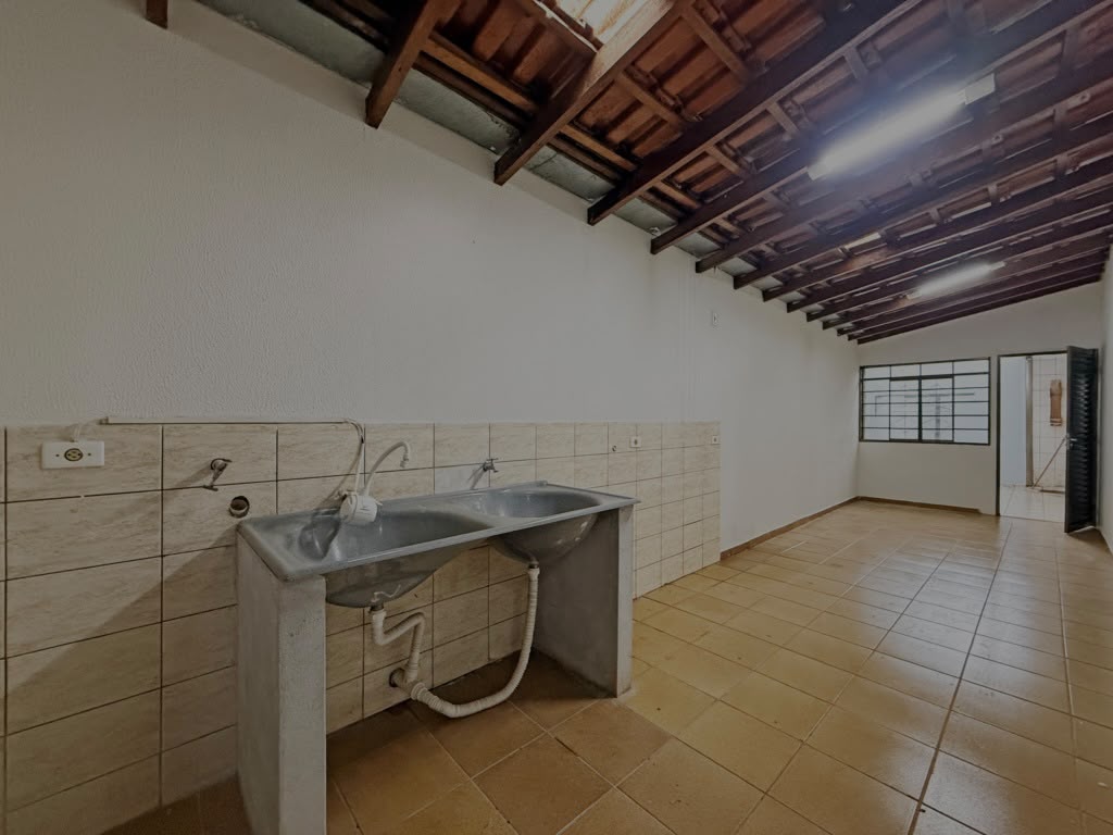 🏡 CASA PARA LOCAÇÃO | 1 SUÍTE + 2 QUARTOS, CHURRASQUEIRA E 3 VAGAS NA VILA ESPERANÇA ✨