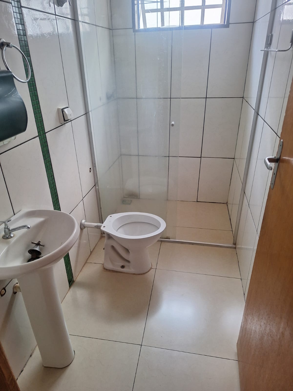 Casa para alugar 2 quartos + 1 suíte