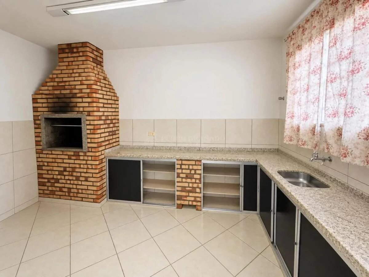 **Excelente Oportunidade Comercial – Salão de 195 m² com Mezanino Próximo à Av. Mandacaru**