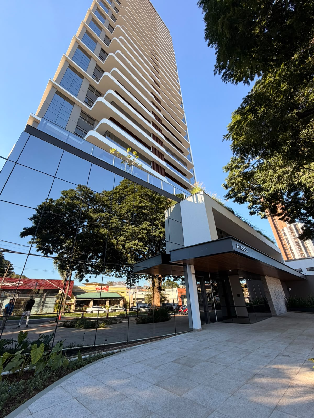 Apartamento com 3 Quartos, 179 m² e 3 Vagas - Zona 01, Maringá/PR