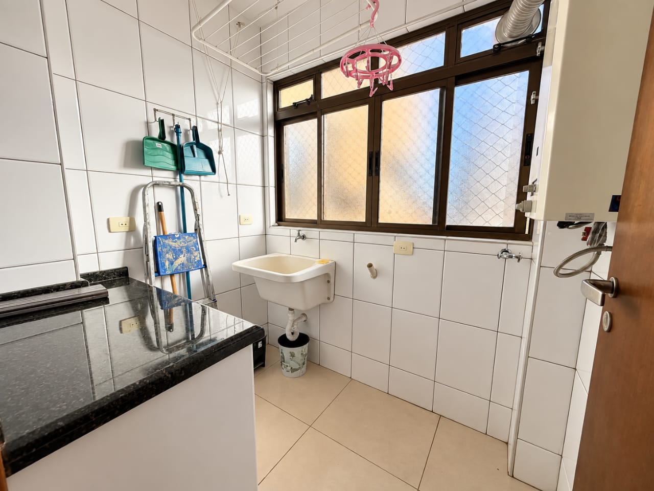 Seu Novo Lar na Zona 07 – 170 m², Mobiliado, Suíte e Garagem