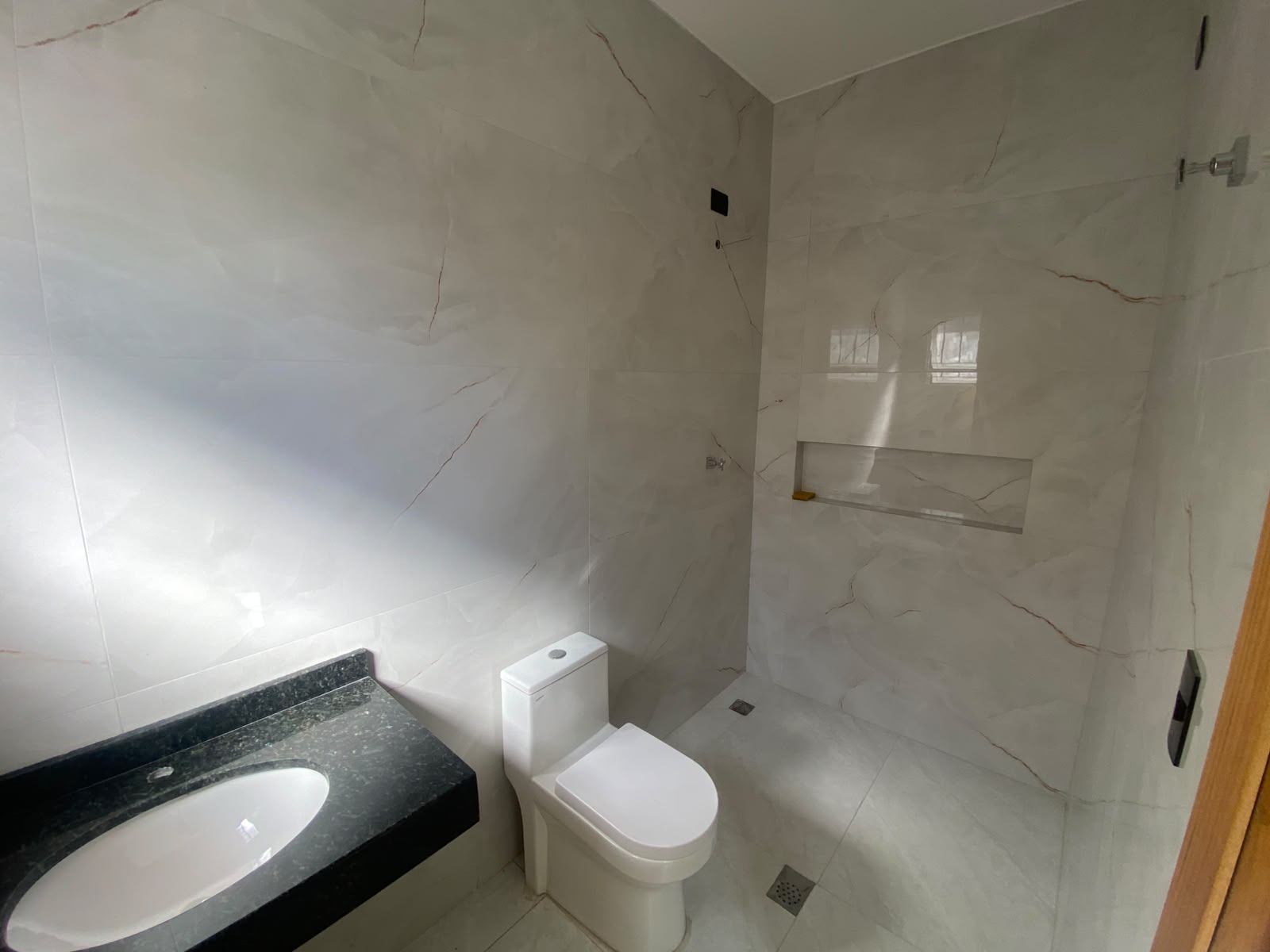 Sobrado com 4 Quartos e 130 m² no Jardim Montreal - Maringá/PR