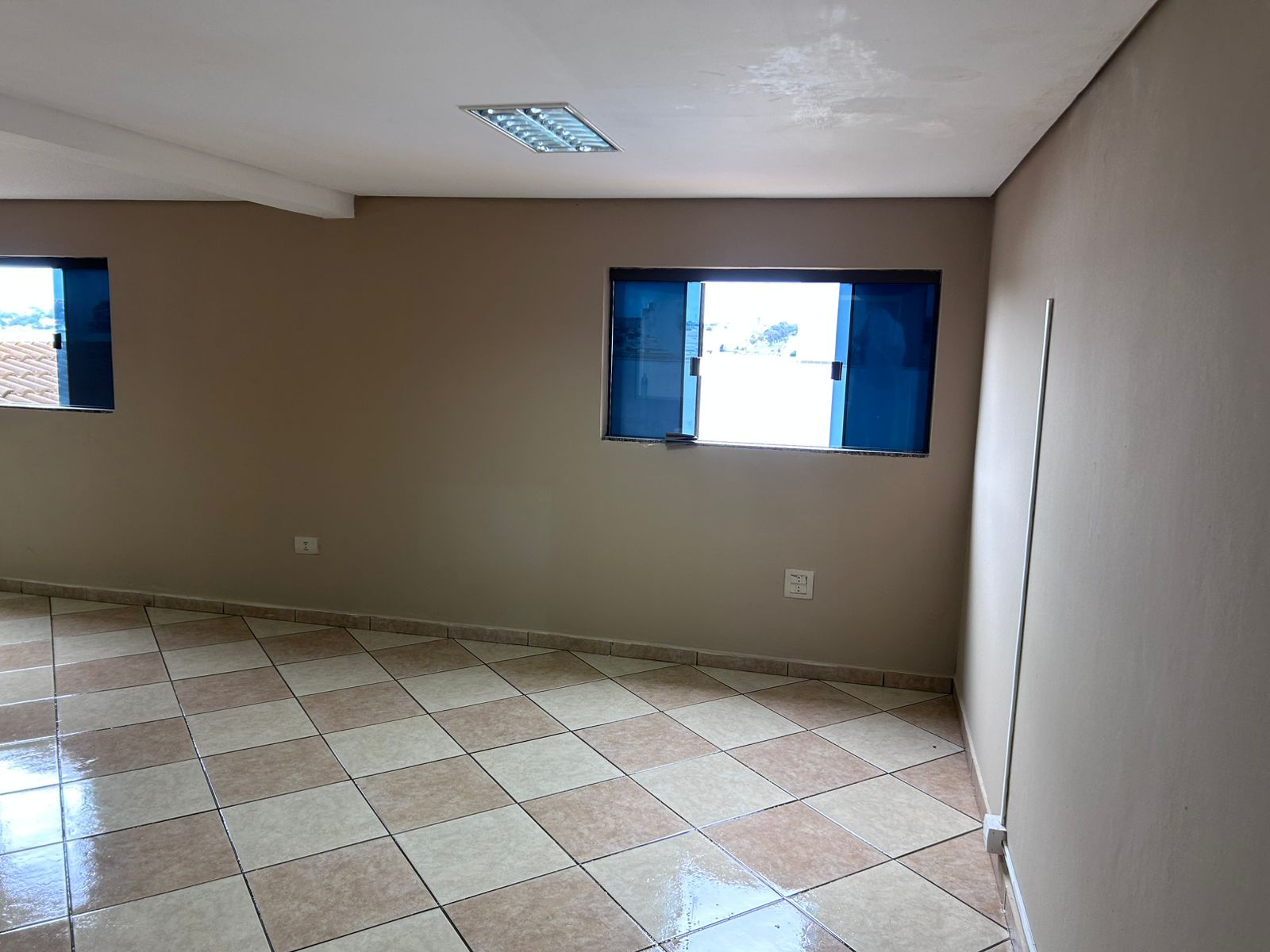 Seu próximo negócio pode começar em um ponto pronto para receber você!