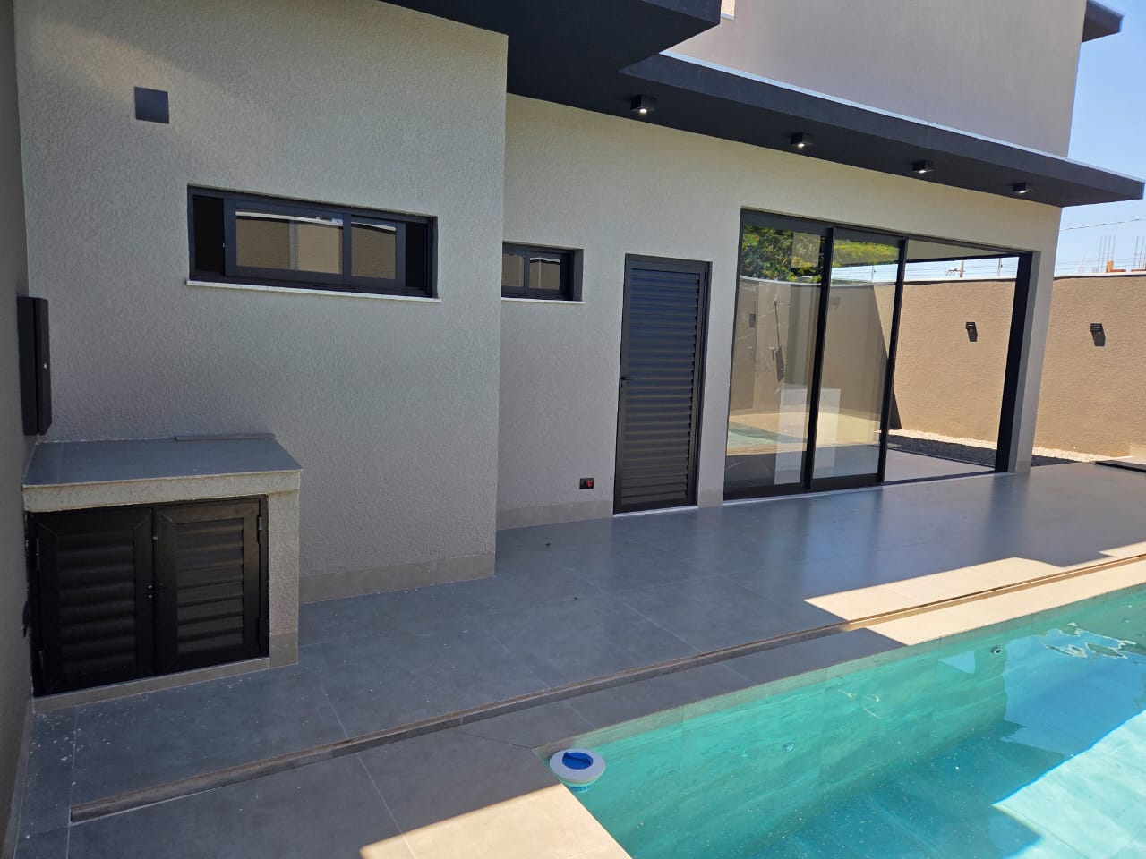 Excelente casa para locação/ venda  com 3 Suítes, 206 m² - Jardim Espanha, Maringá/PR