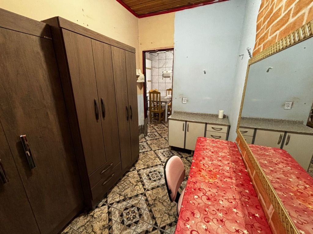 Casa para Alugar com 2 Quartos e 100m²  no Jardim Verão em Sarandi/PR