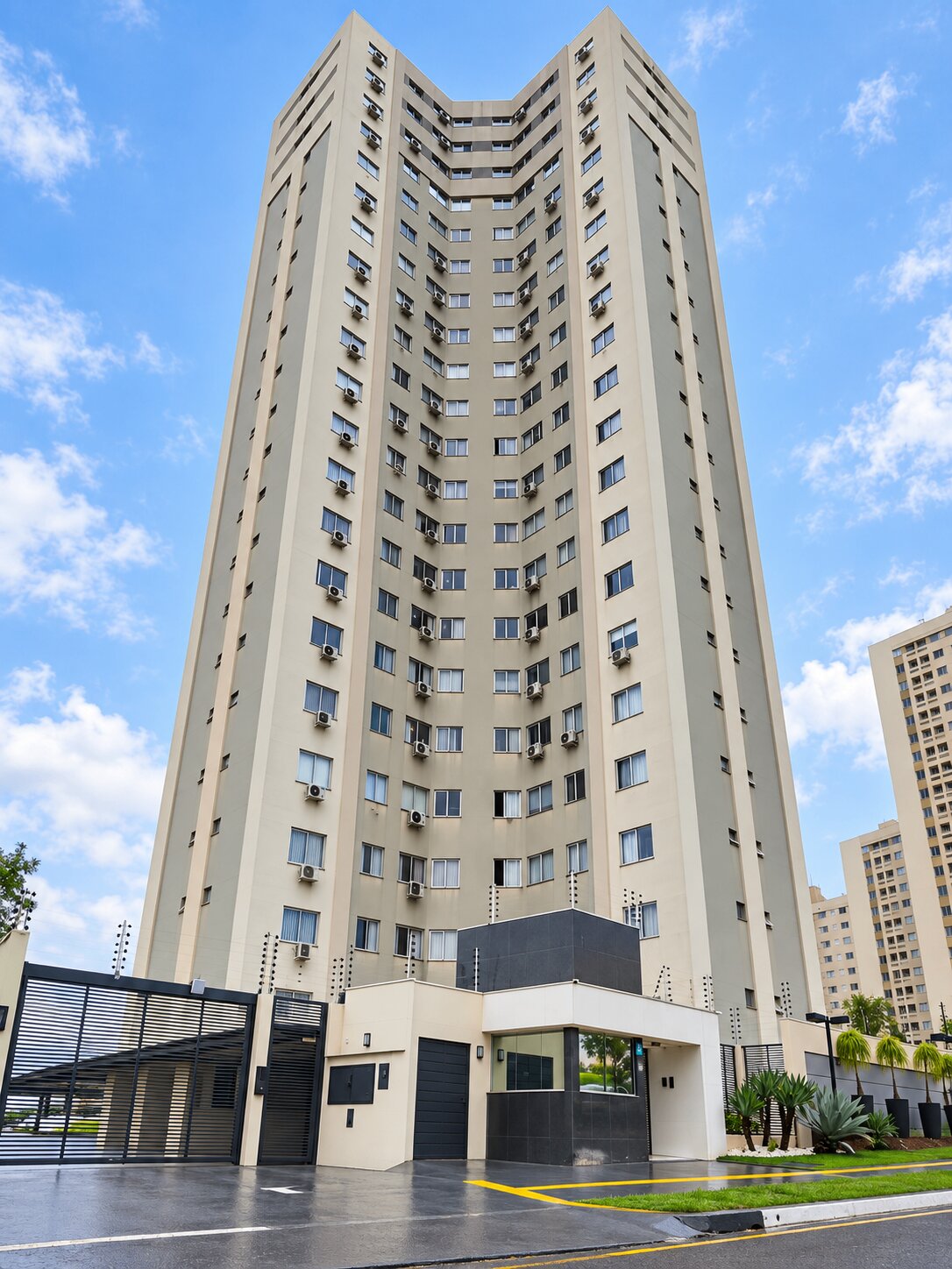 Apartamento com 2 Quartos, 49 m² - Jardim das Estações, Maringá/PR