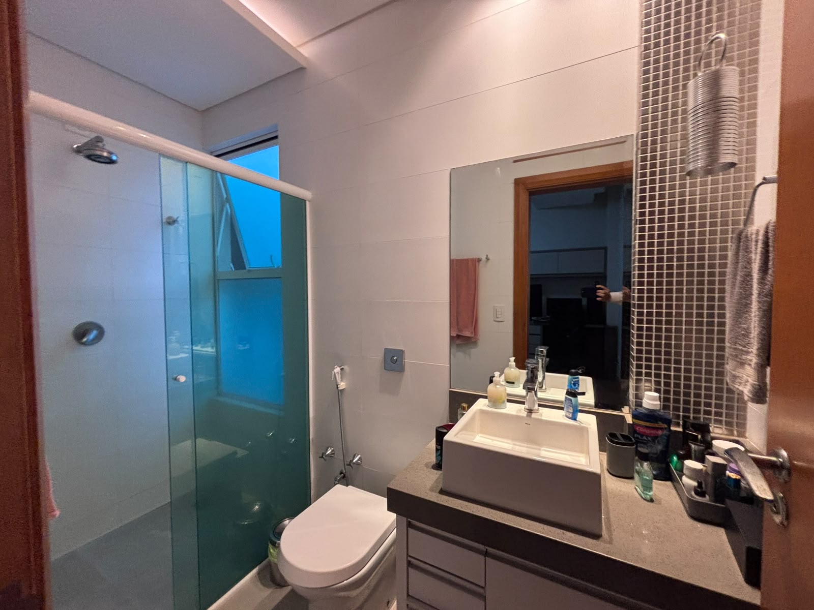 Casa em Condomínio com 4 Suítes, 400m² - Zona 08, Maringá/PR