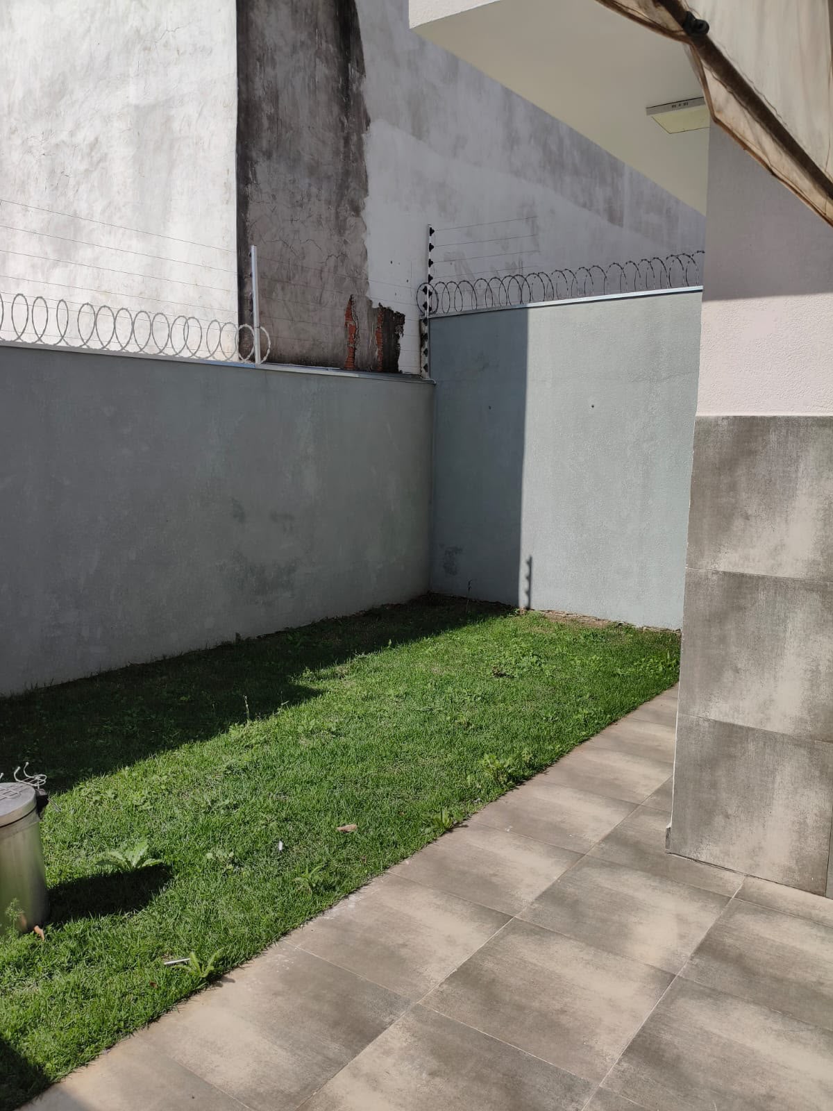 🏡 CASA PARA LOCAÇÃO | 1 SUÍTE + 2 QUARTOS, COZINHA MOBILIADA E JARDIM ✨
