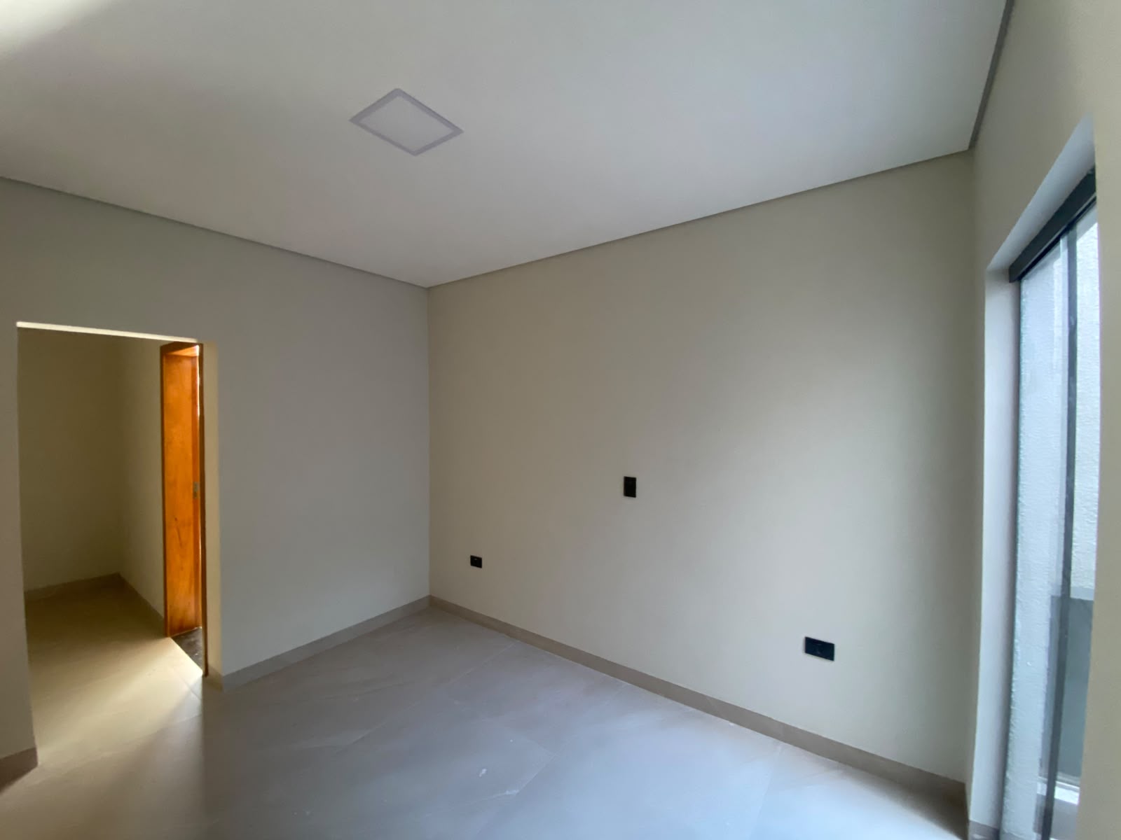 Sobrado com 4 Quartos e 130 m² no Jardim Montreal - Maringá/PR