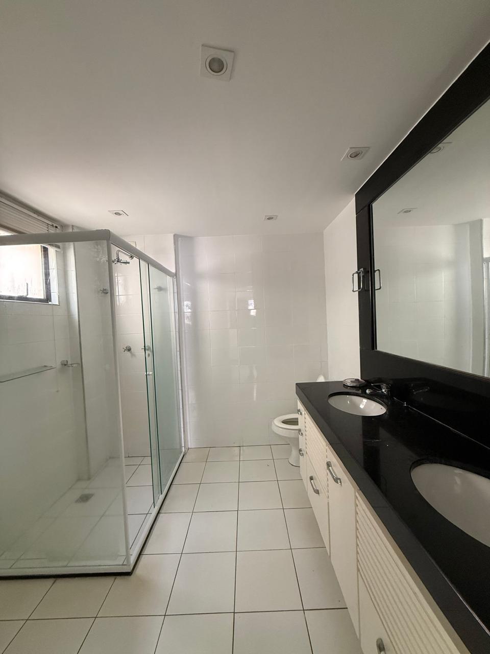 Cobertura Duplex Ed. Solar Saint Onoré com 4 Quartos e 220 m² para locação - Centro, Londrina/PR