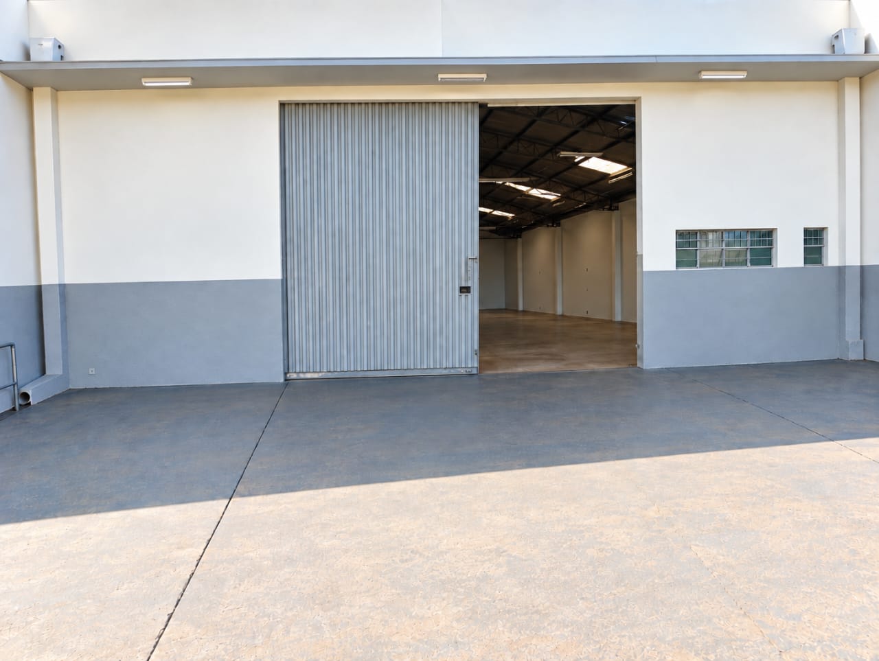 Galpão Comercial com 470 m² para Locação em Excelente Localização no Jardim Europa – Sarandi/PR
