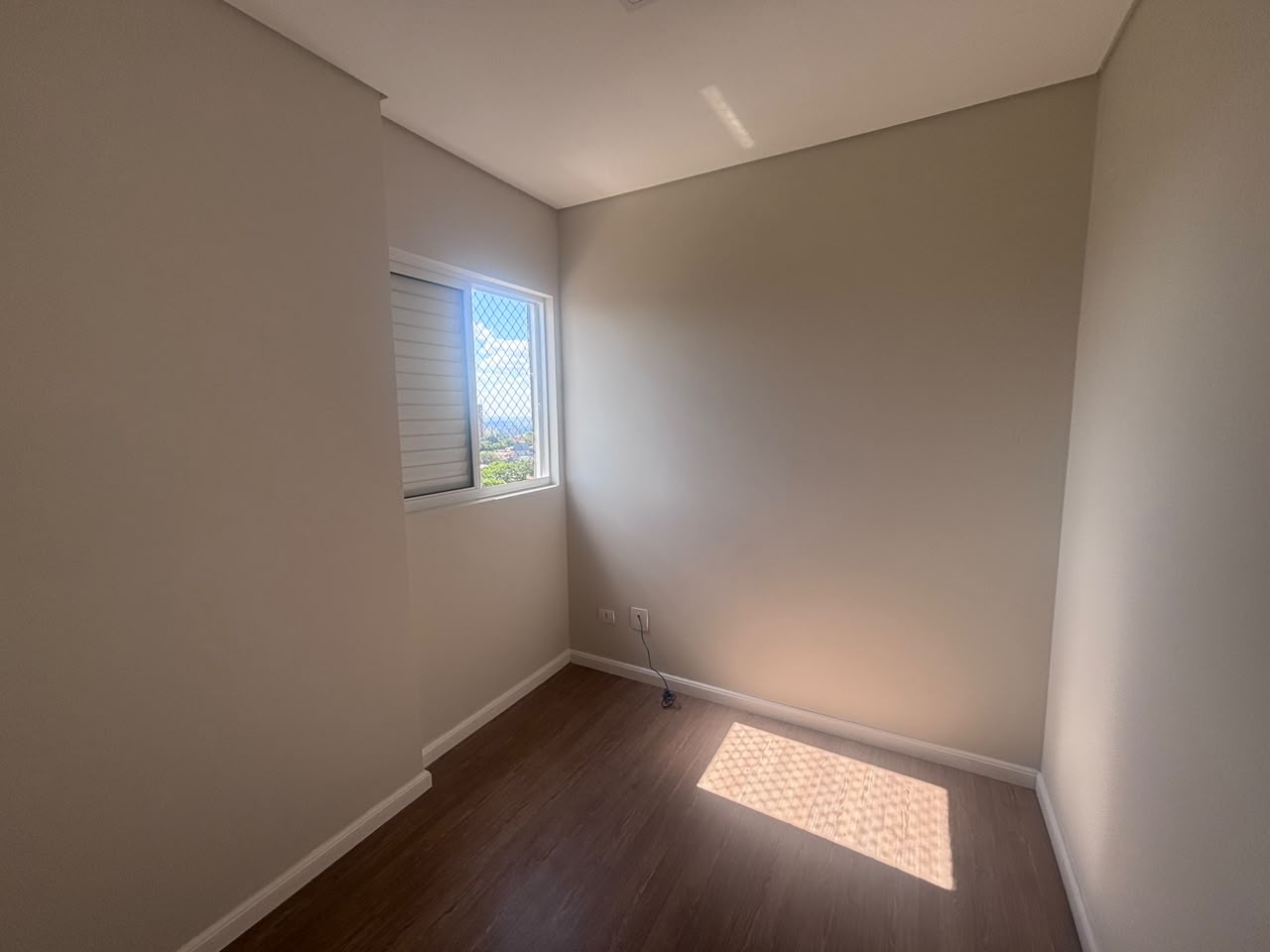 Apartamento com 3 Quartos e 2 Vagas, 74 m² na Zona 07 - Maringá/PR