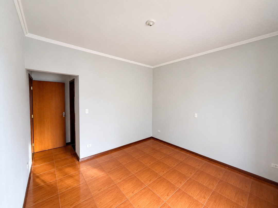 Casa com 3 Quartos, 120m² - Parque Industrial 200, Maringá/PR