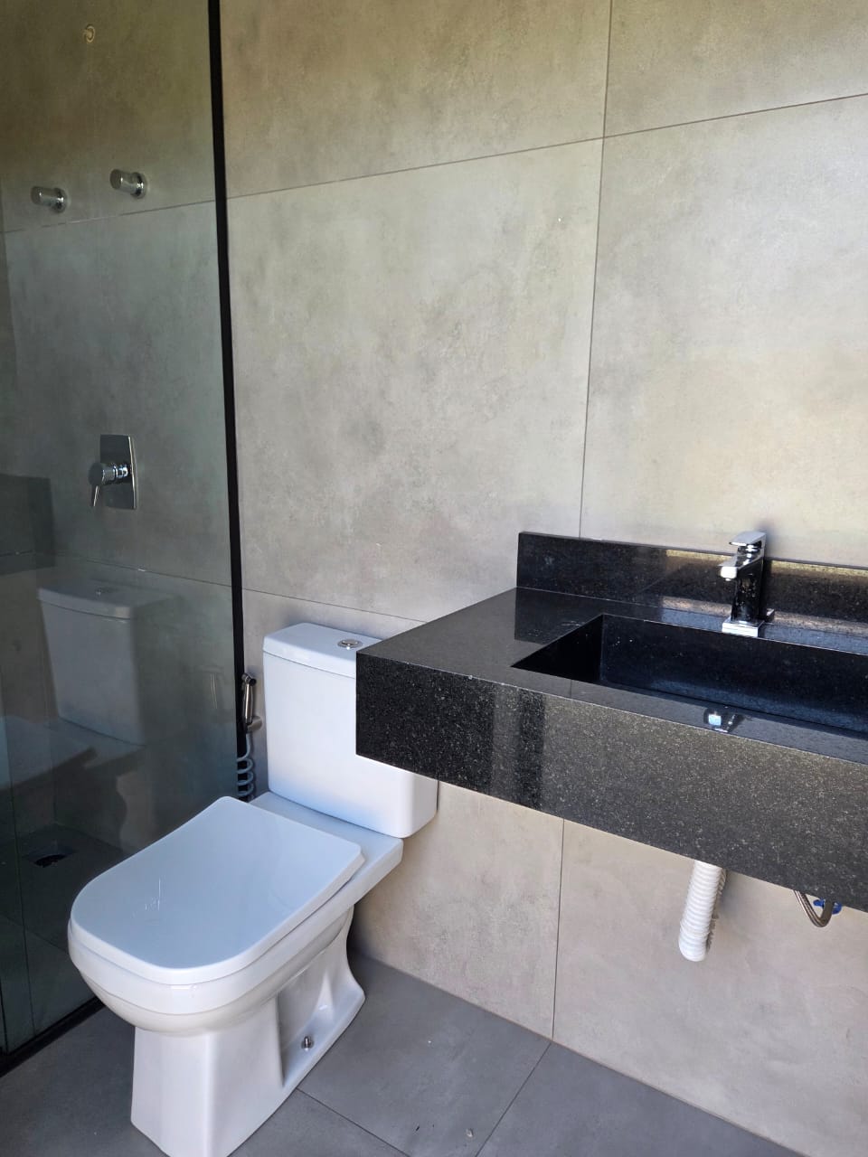 Excelente casa para locação/ venda  com 3 Suítes, 206 m² - Jardim Espanha, Maringá/PR