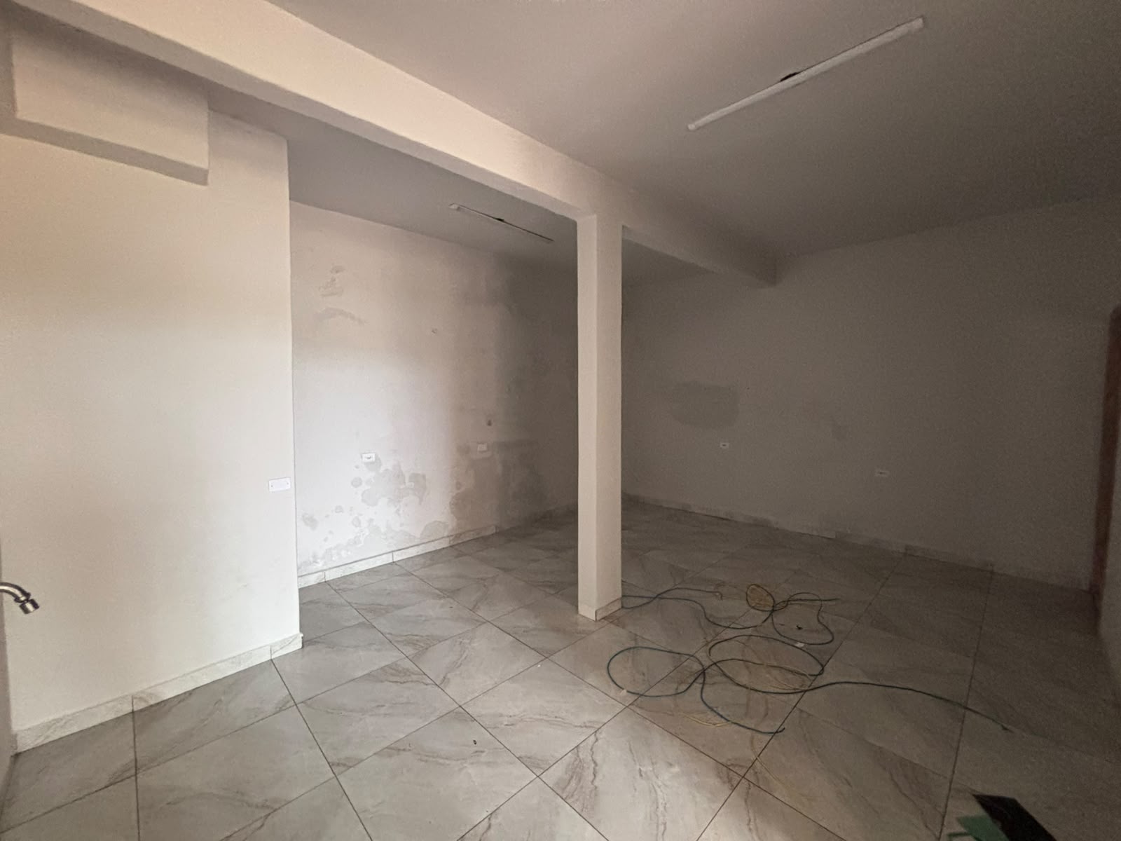 Kitnet com 1 Quarto, 50 m² e 2 Vagas - Jardim Colina Verde II, Maringá/PR