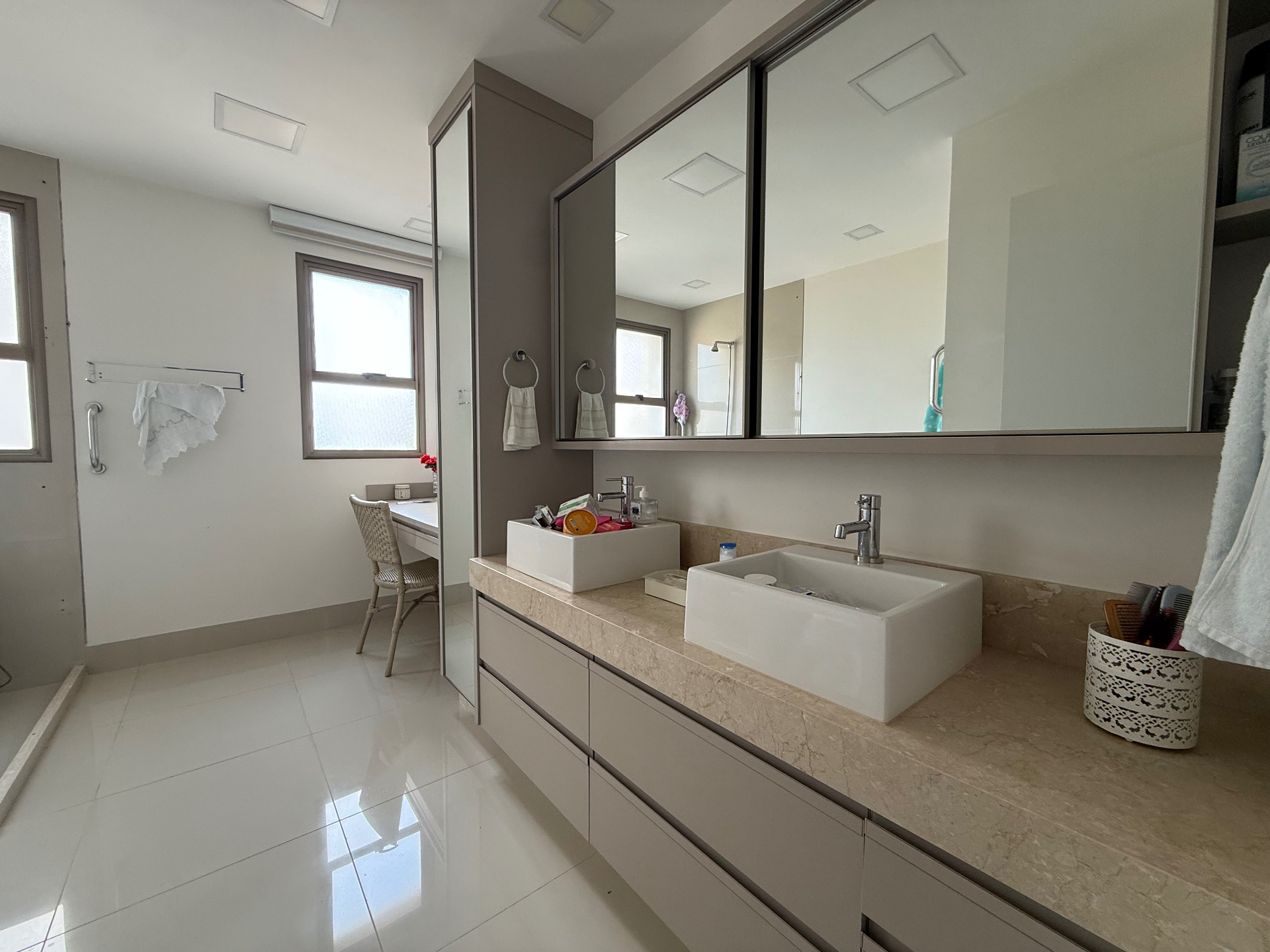 Apartamento com 4 Quartos e 176 m² na Zona 7 - Maringá/PR