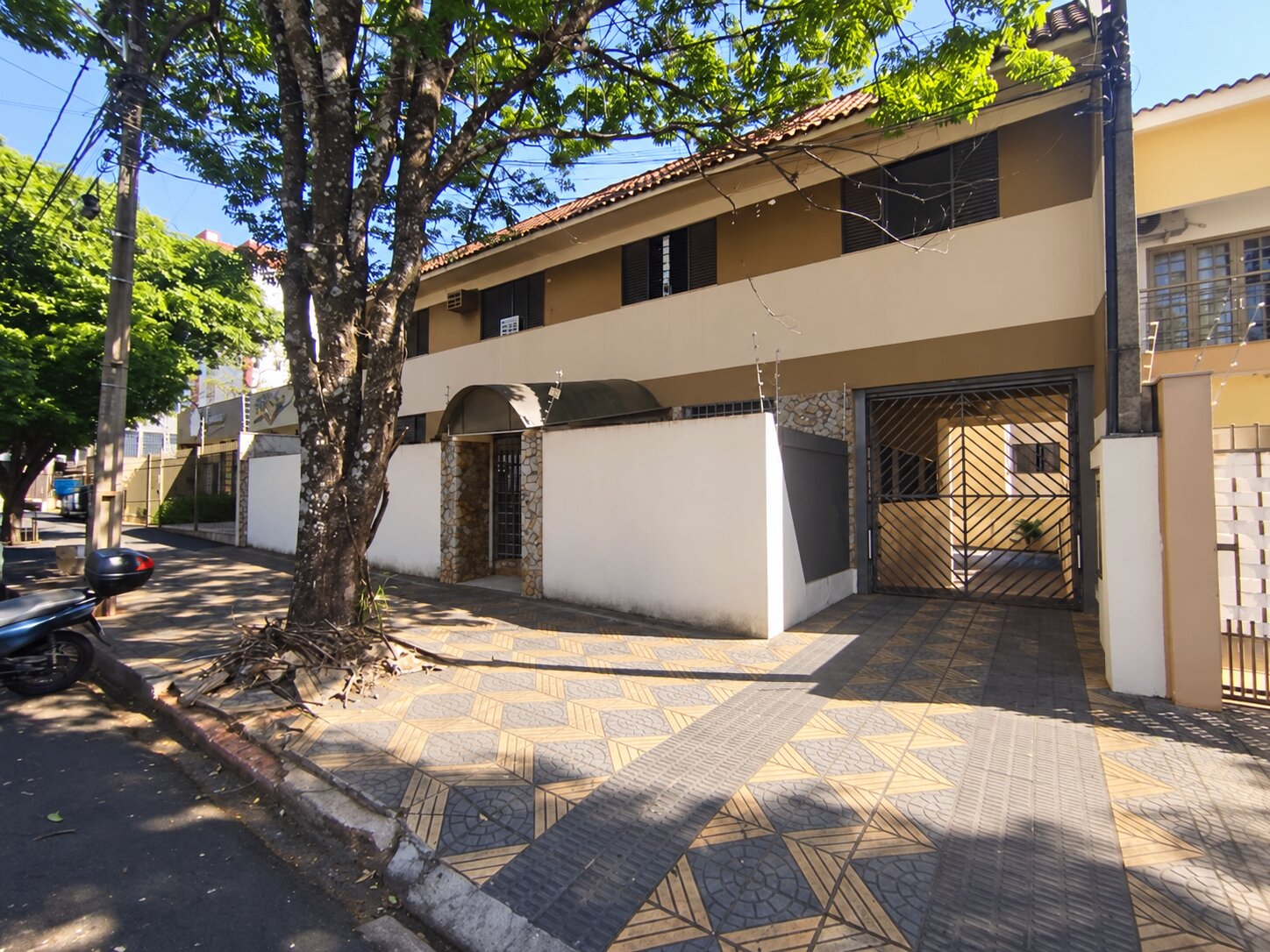 🏡 APARTAMENTO MOBILIADO PARA LOCAÇÃO | 3 QUARTOS E 2 VAGAS NA ZONA 07 ✨