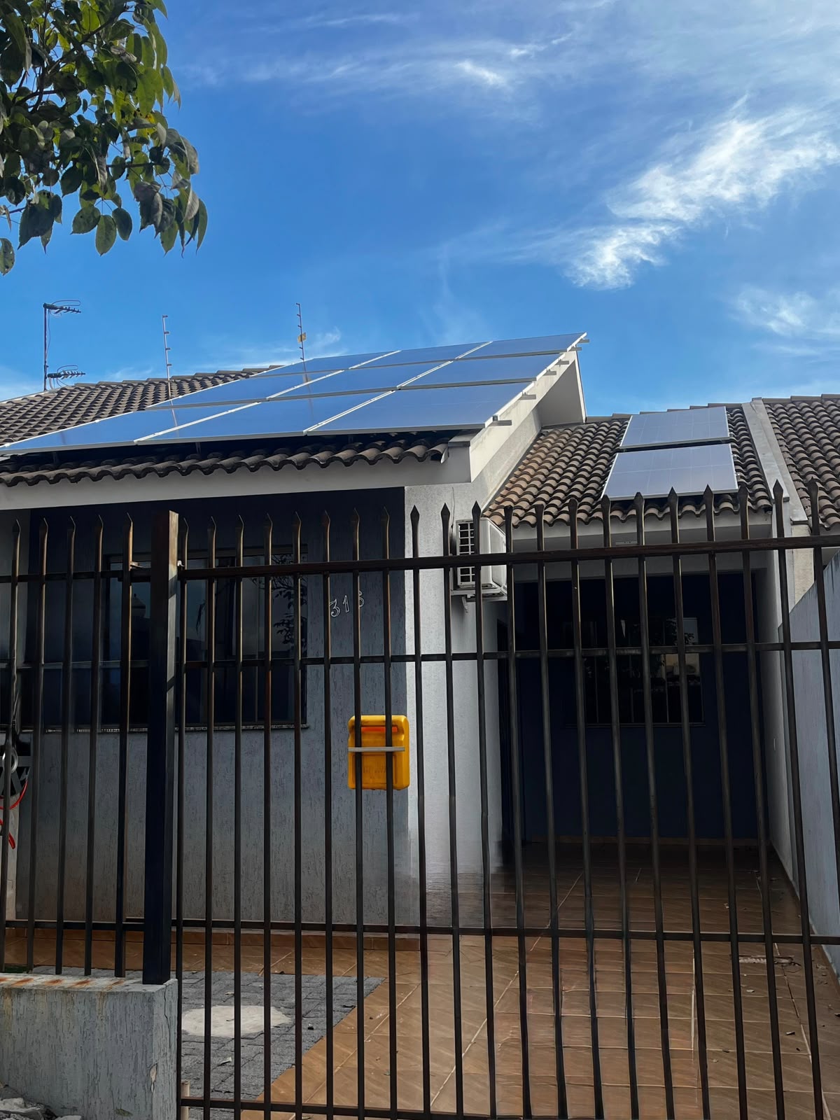 🏡 Casa à Venda | 3 Quartos + Energia Solar + Edícula | Jardim Ouro Verde III – Sarandi/PR
