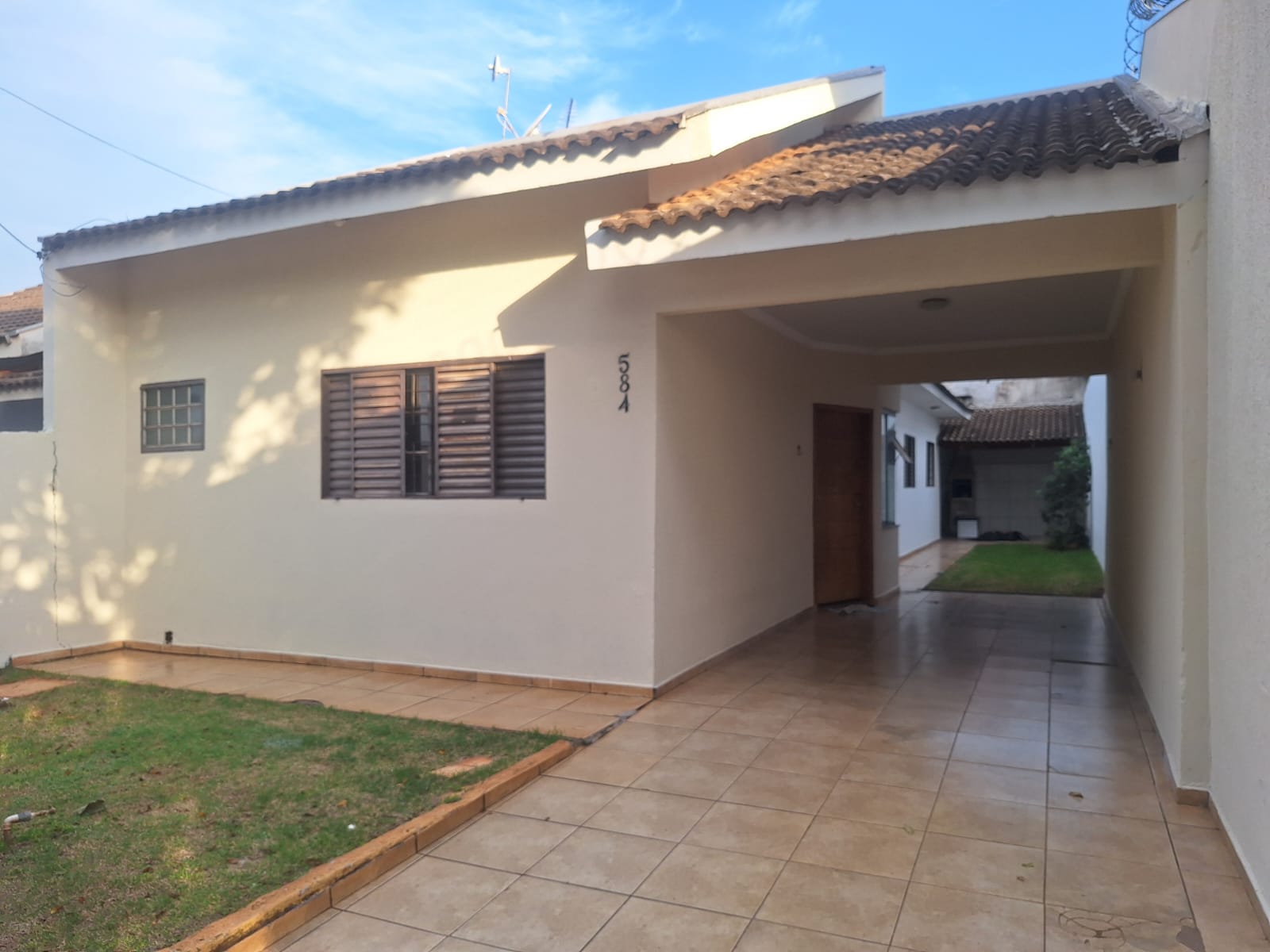 Casa para alugar 2 quartos + 1 suíte