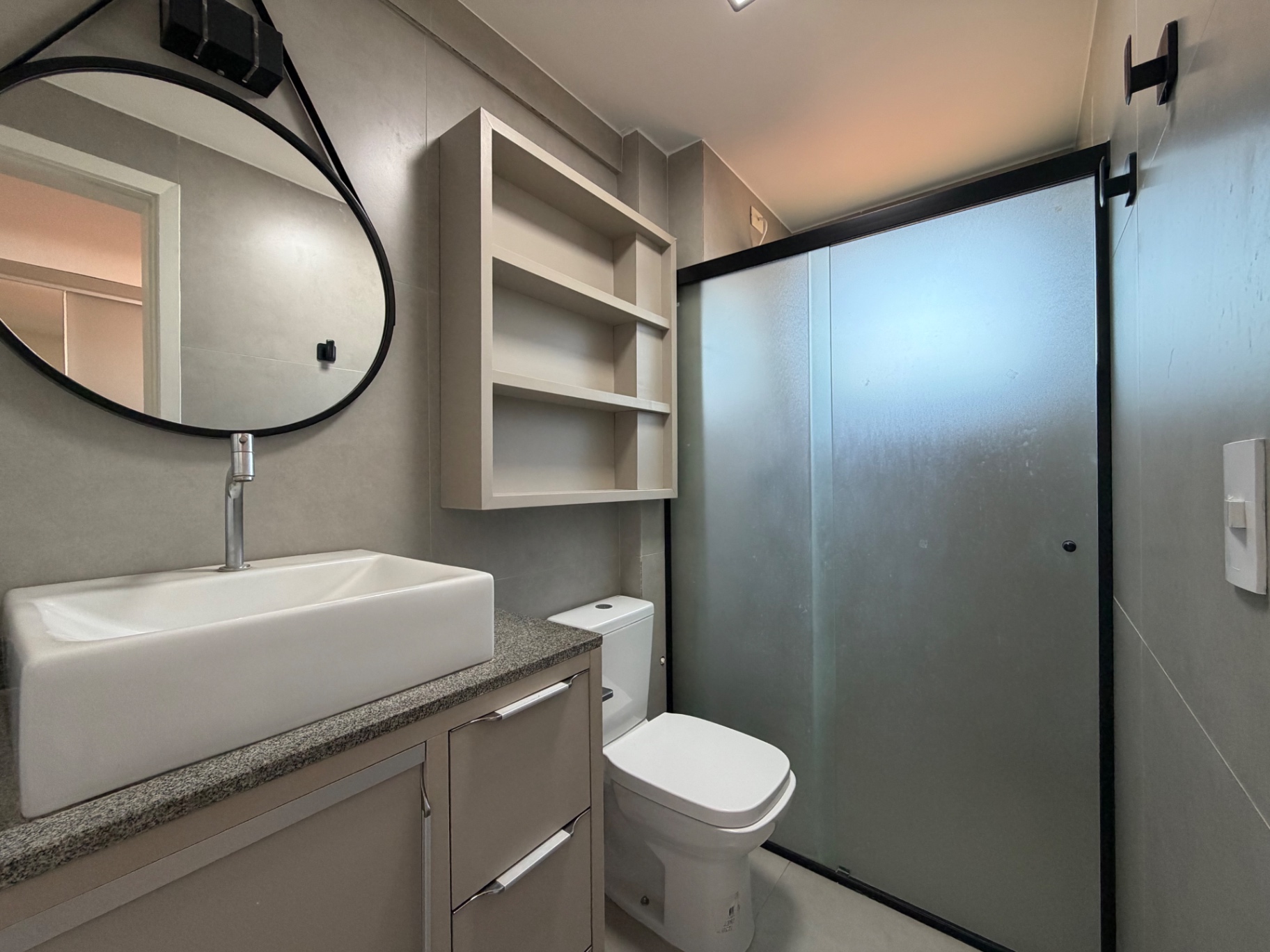 Apartamento com 3 Quartos e 80 m² na Zona 02 em Maringá/PR - 2 Vagas