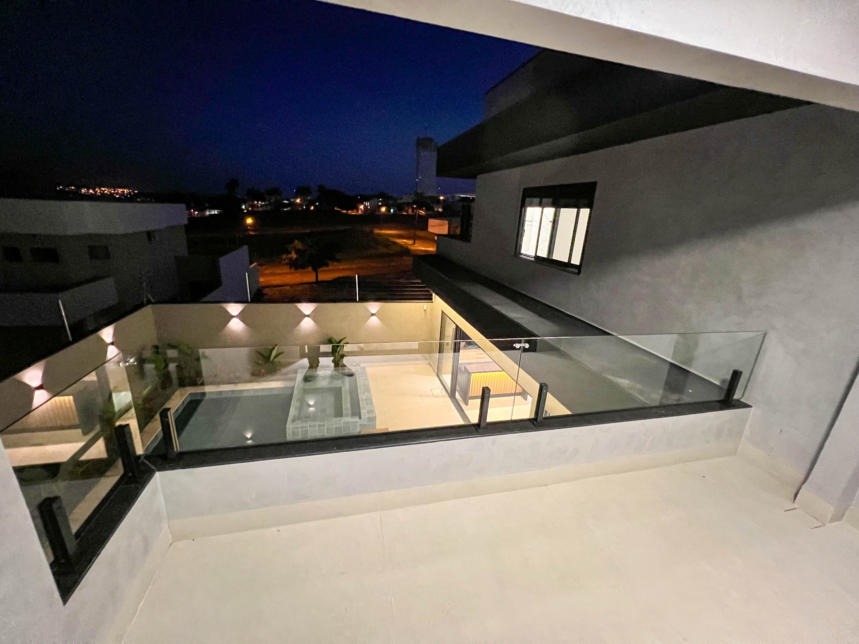 CASA DE ALTO PADRÃO 4 Quartos, 420 m² - JARDIM DAS NAÇÕES, Maringá/PR