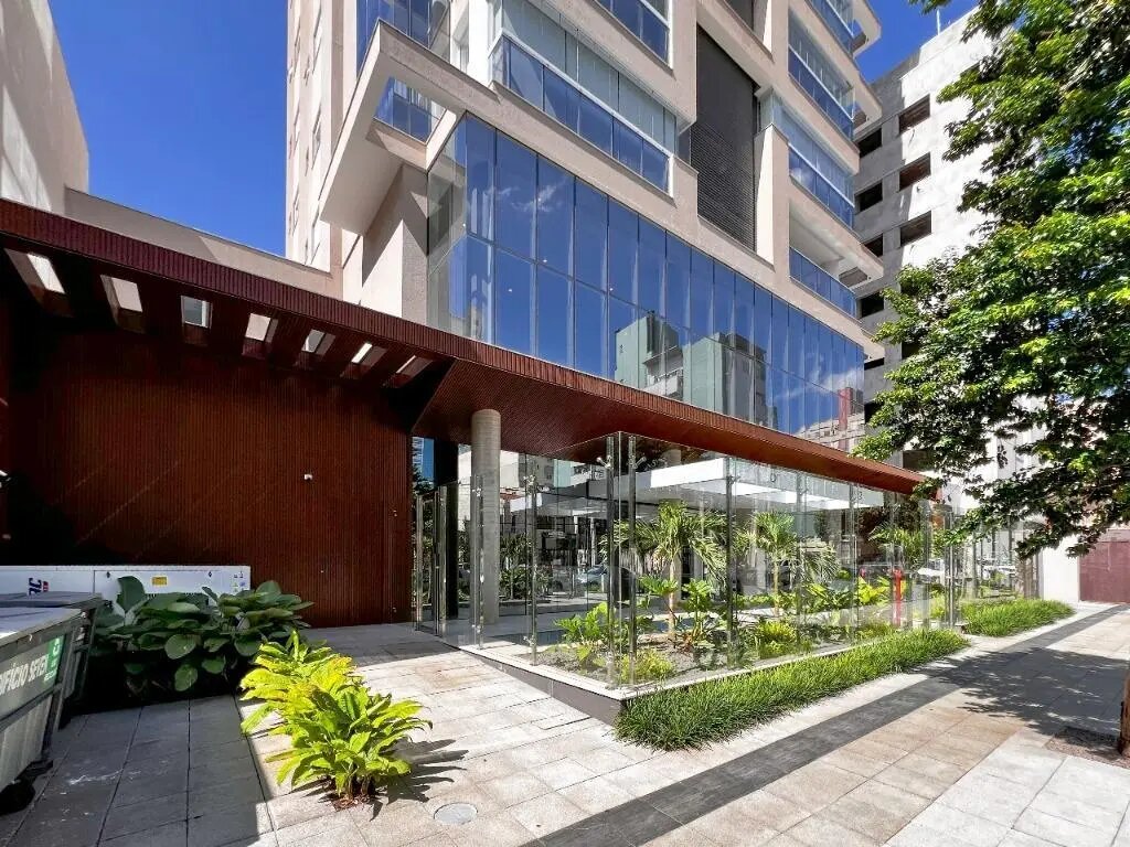 Apartamento com 3 Quartos, 116m² e 2 Vagas na Zona 07 - Maringá/PR