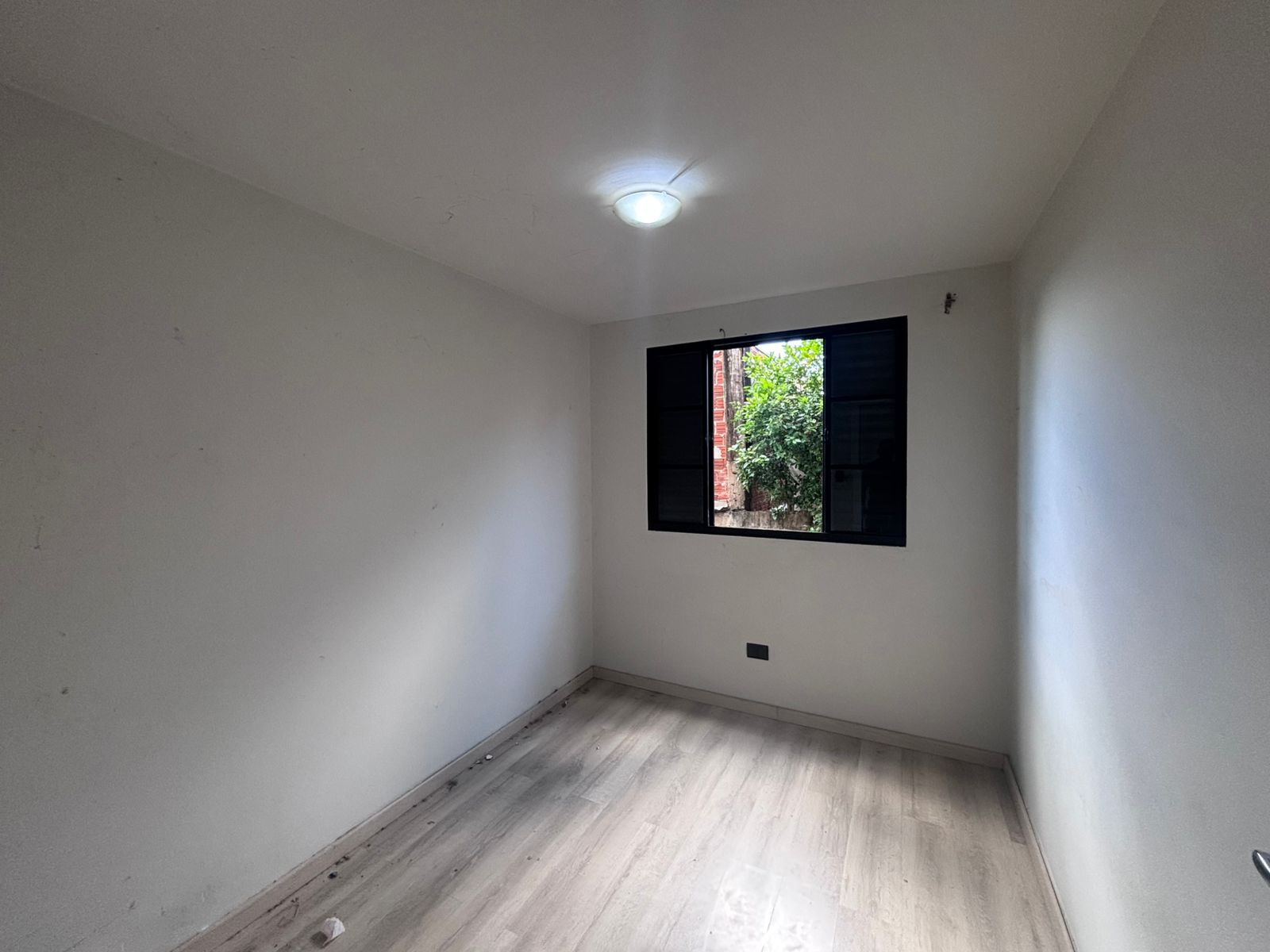 Apartamento com 2 Quartos e 48 m² no Jardim Guairacá - Maringá/PR