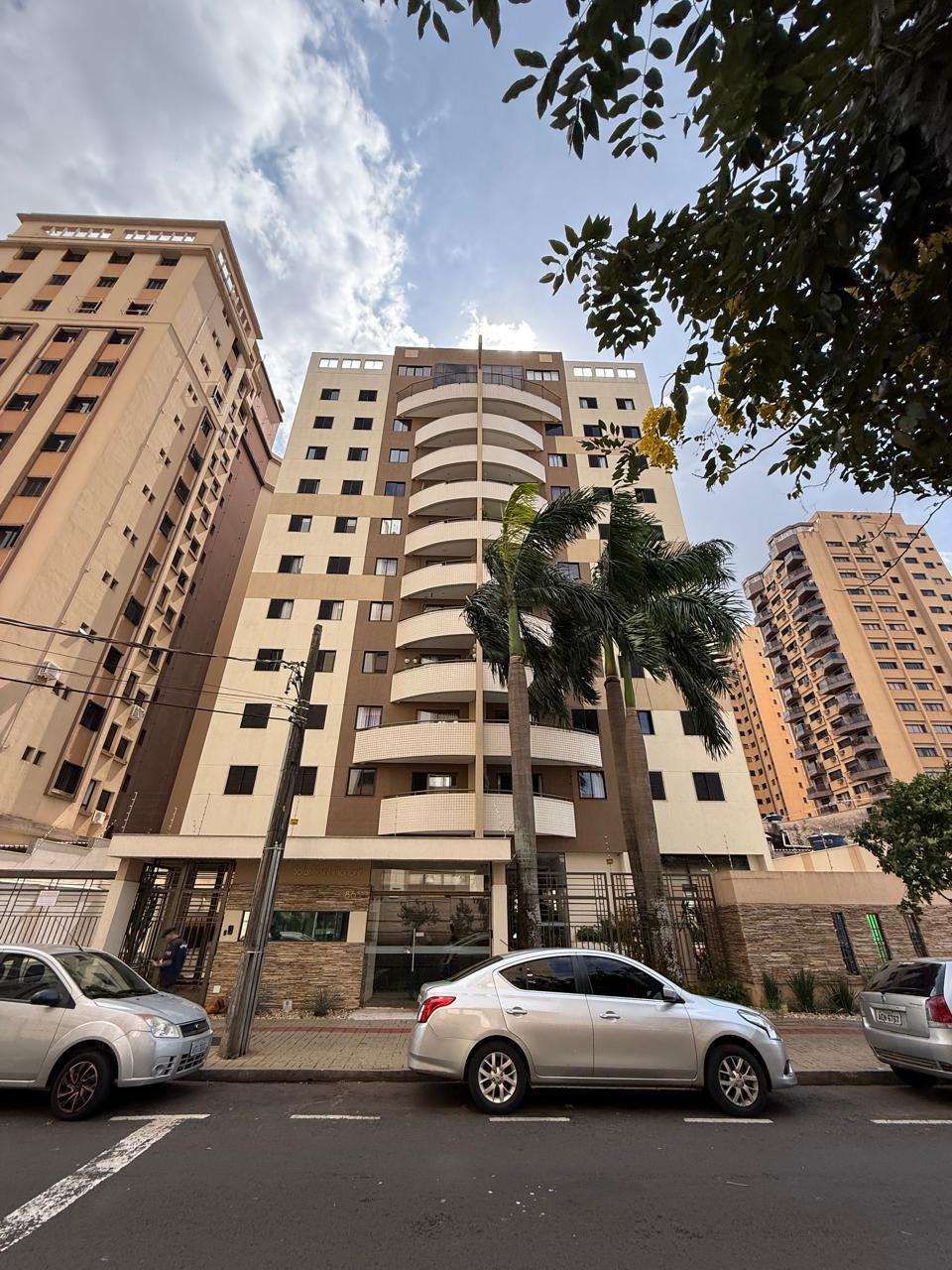 Cobertura Duplex Ed. Solar Saint Onoré com 4 Quartos e 220 m² para locação - Centro, Londrina/PR