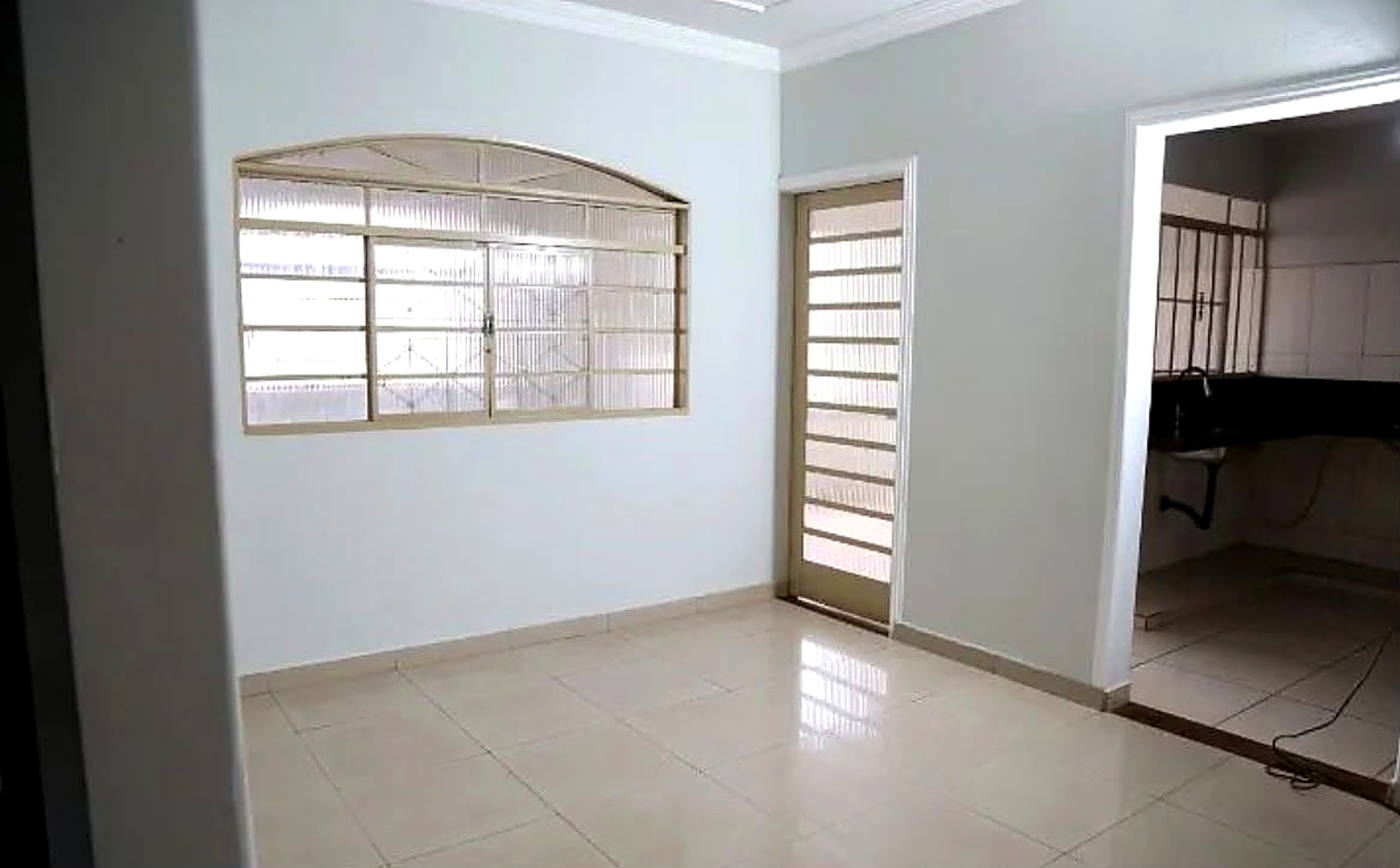 Apartamento Sobreloja para Locação com 3 Quartos, Suíte, Sacada e 2 Vagas