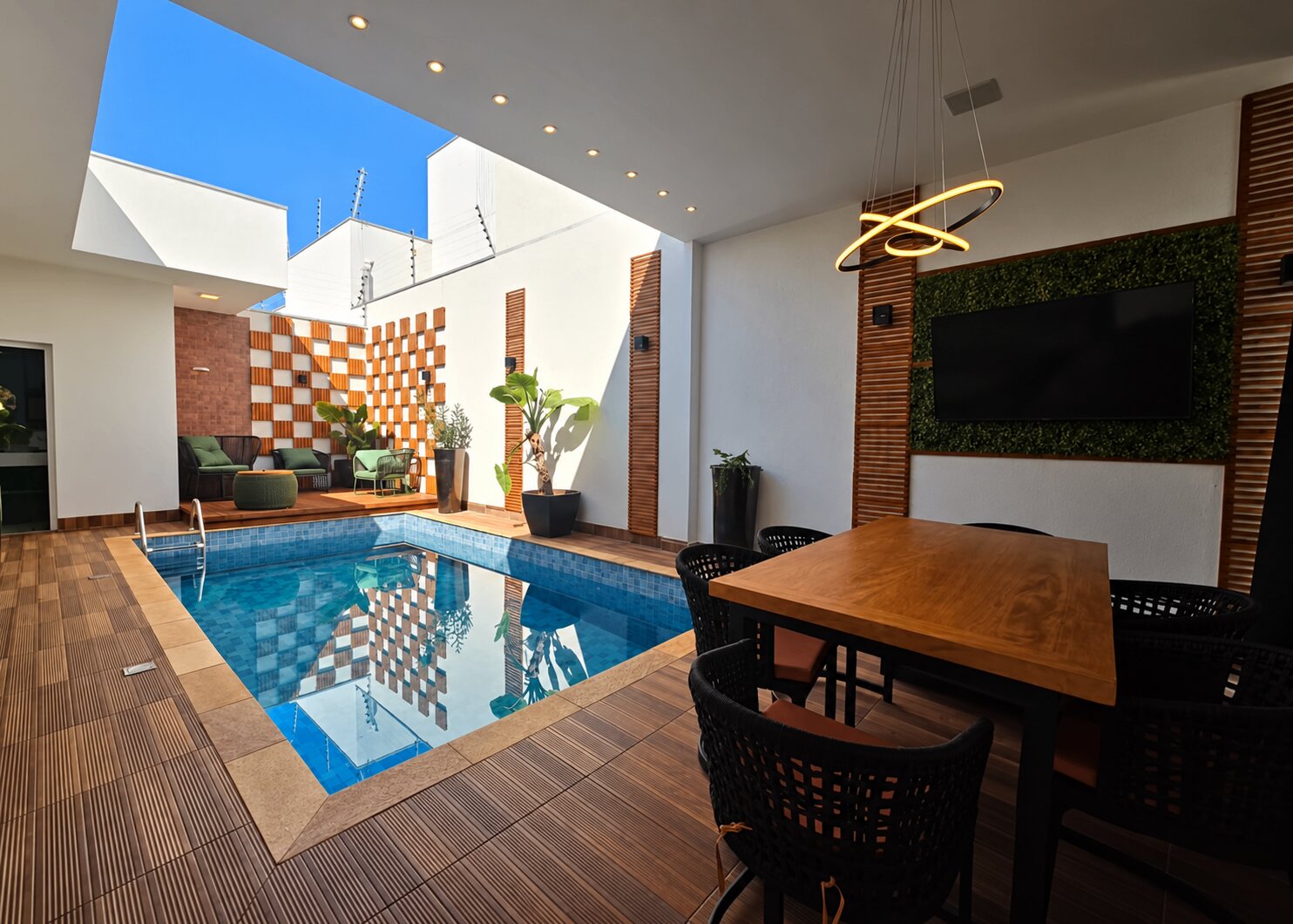Casa com 3 Quartos, 276 m² à Venda no Jardim São Conrado - Maringá/PR
