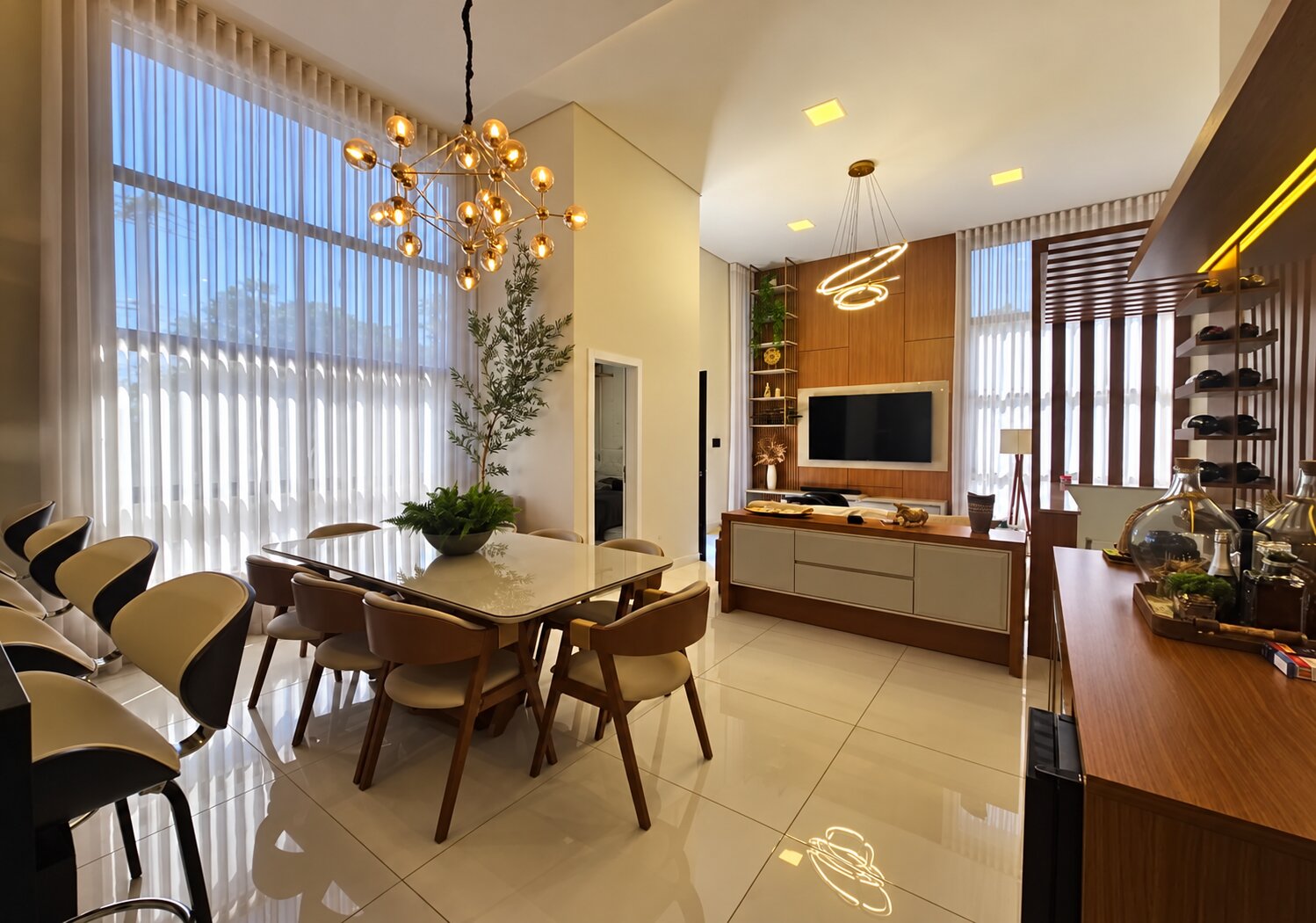 Casa com 3 Quartos, 276 m² à Venda no Jardim São Conrado - Maringá/PR