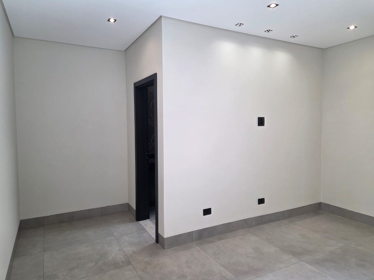 Excelente casa para locação/ venda  com 3 Suítes, 206 m² - Jardim Espanha, Maringá/PR